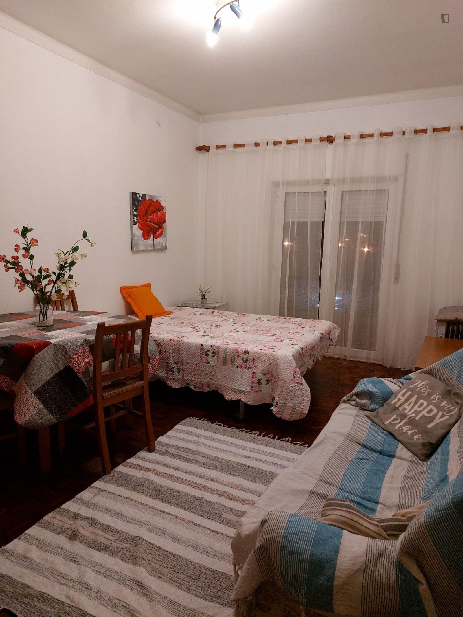 Cosy single bedroom with balcony near Instituto Superior de Engenharia de Coimbra photo 1