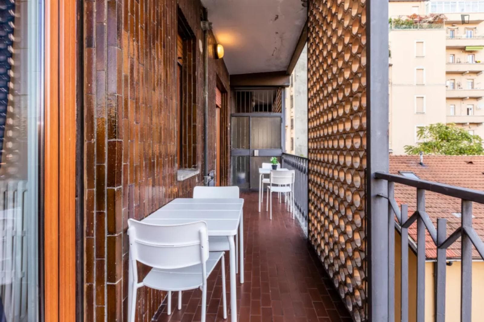 Cool double bedroom close to Porta Romana metro station photo 1