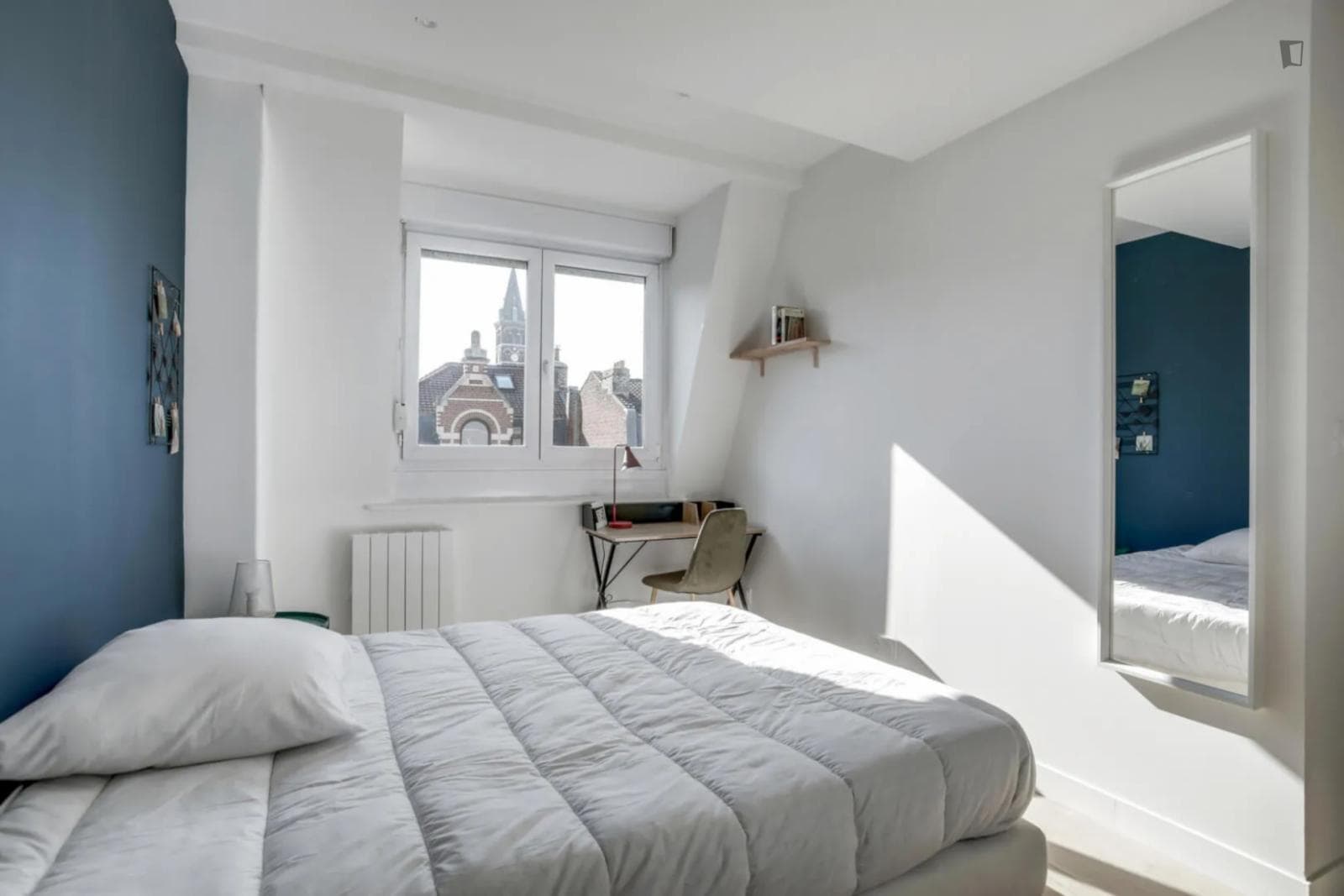 Pleasant double ensuite bedroom not far from Lille Catholic University photo 1