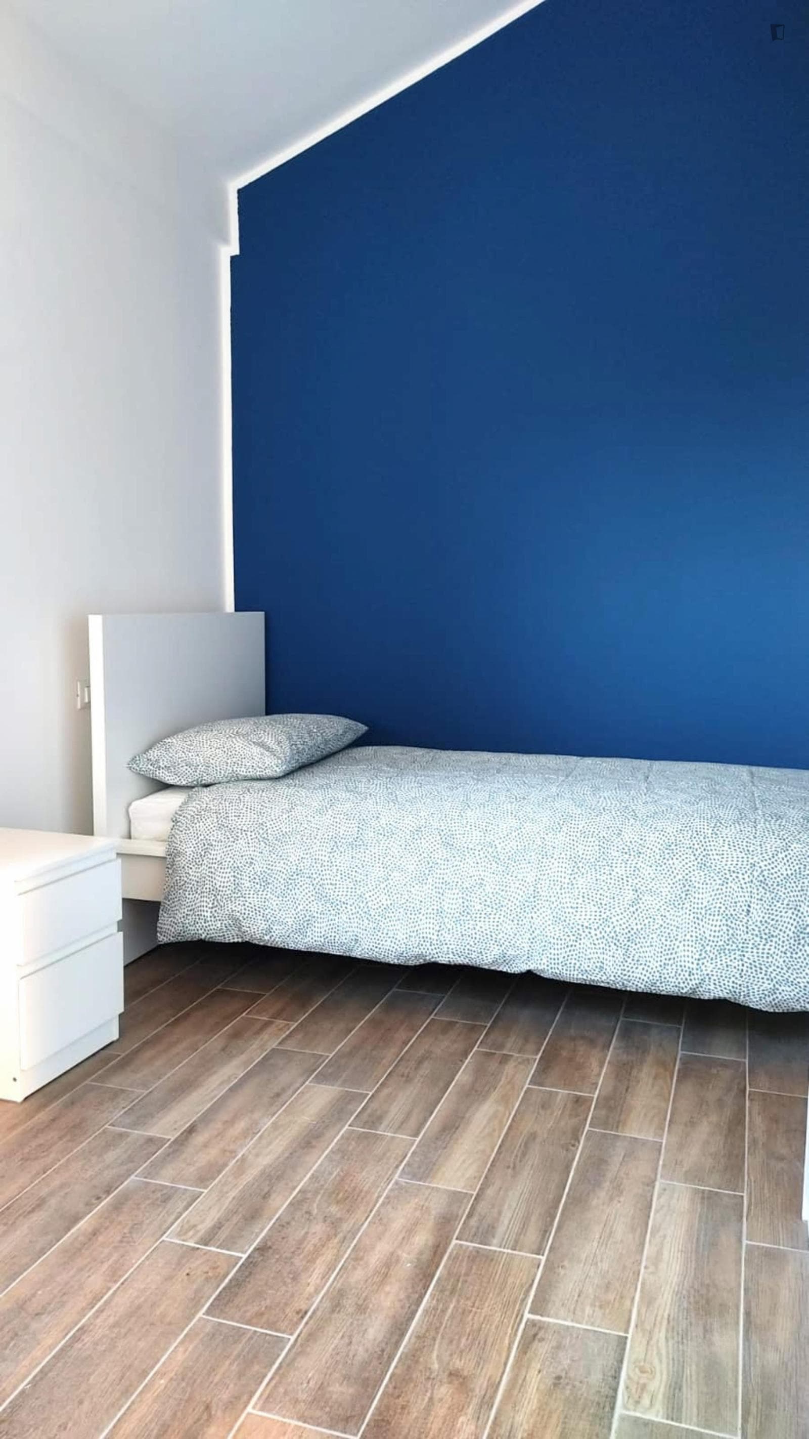 Lovely single bedroom in 3-bedroom apartment nearby Politecnico di Milano photo 1