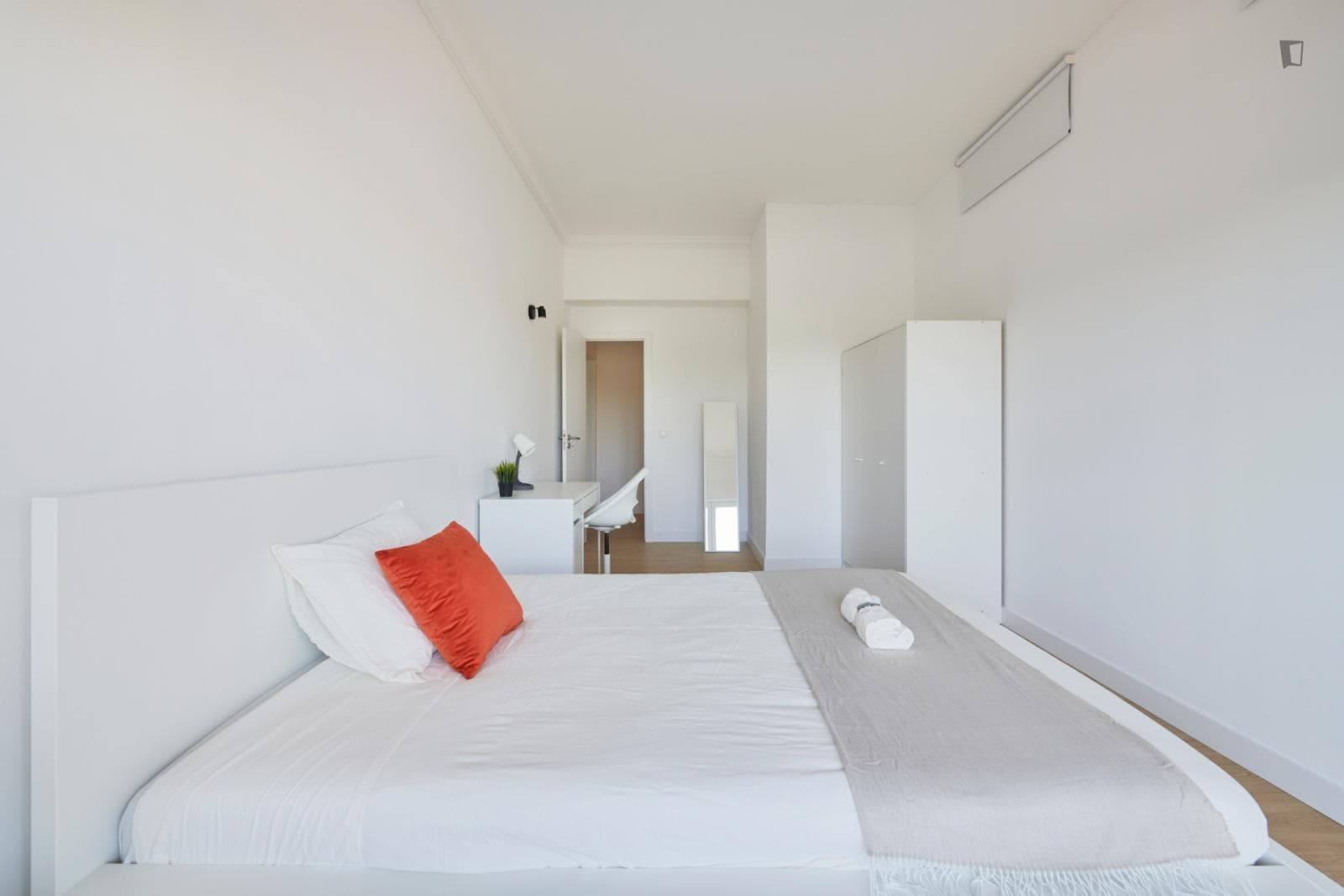 Lovely single bedroom next to Campo Grande metro station photo 1