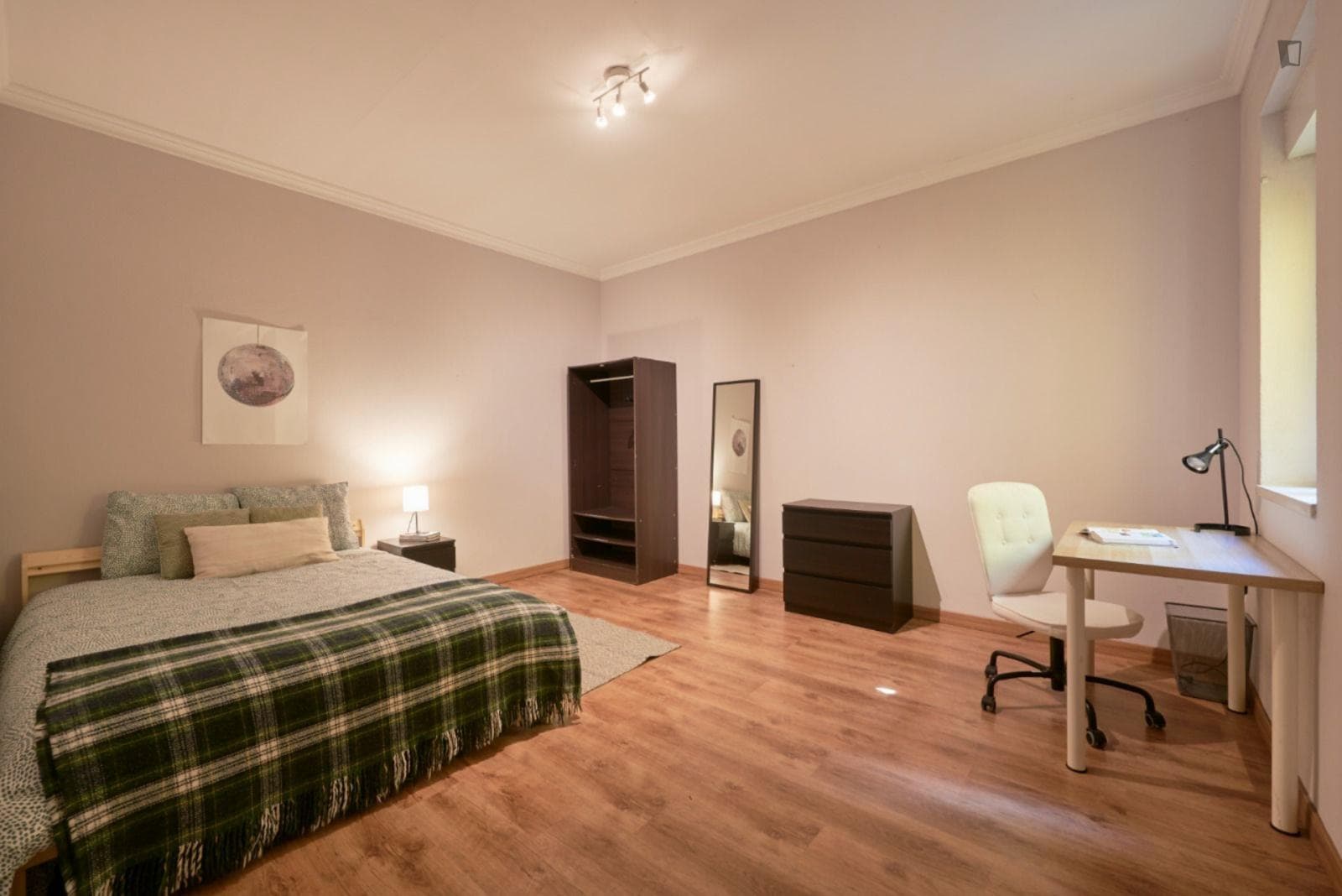 Charming single bedroom next to Sete Rios train station photo 1