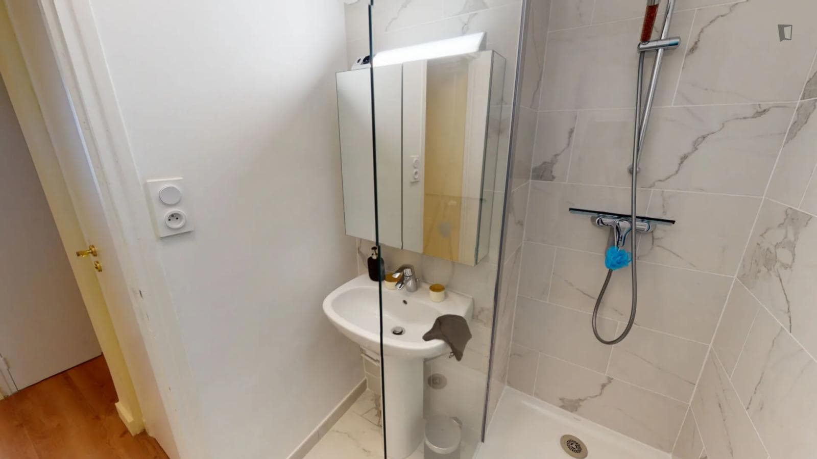 Property photo thumbnail