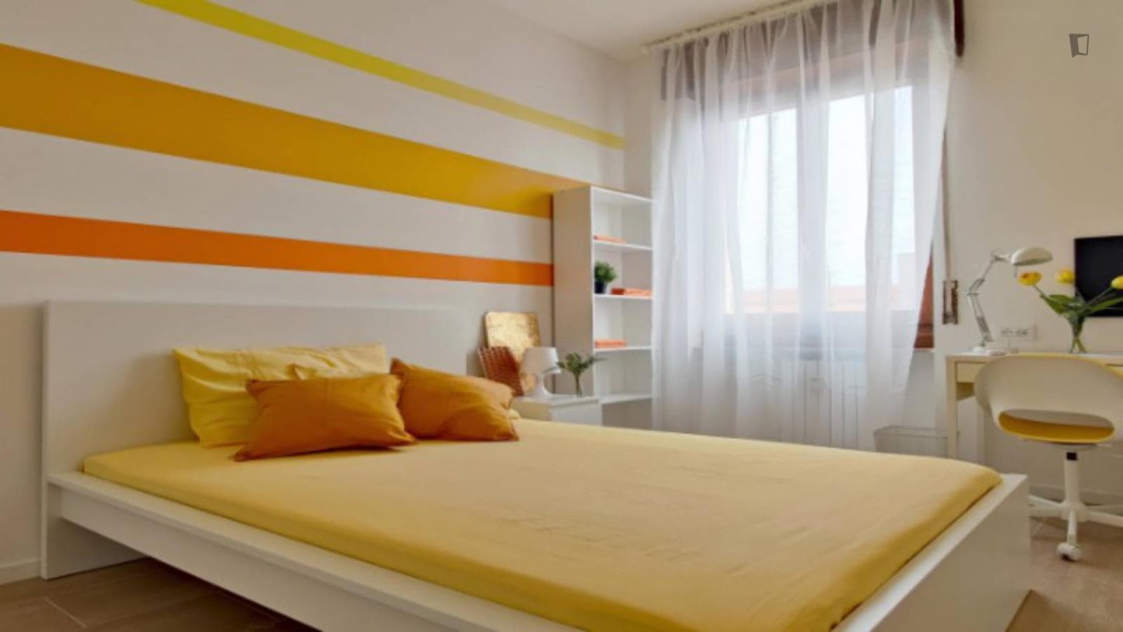 Bright double bedroom close to Milano Tibaldi - Universita Bocconi train station photo 1