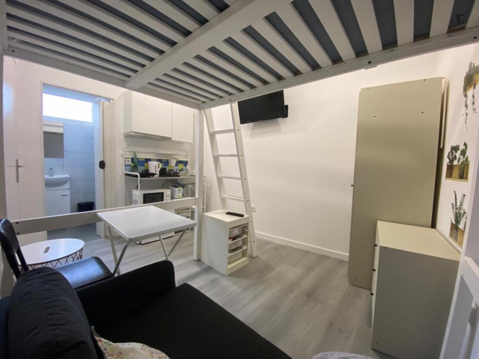 Lovely studio at Porto City Center very well located photo 1