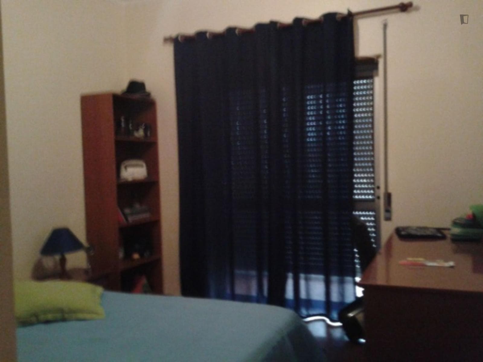 Homely single bedroom in a 4-bedroom apartment in Coimbra photo 1