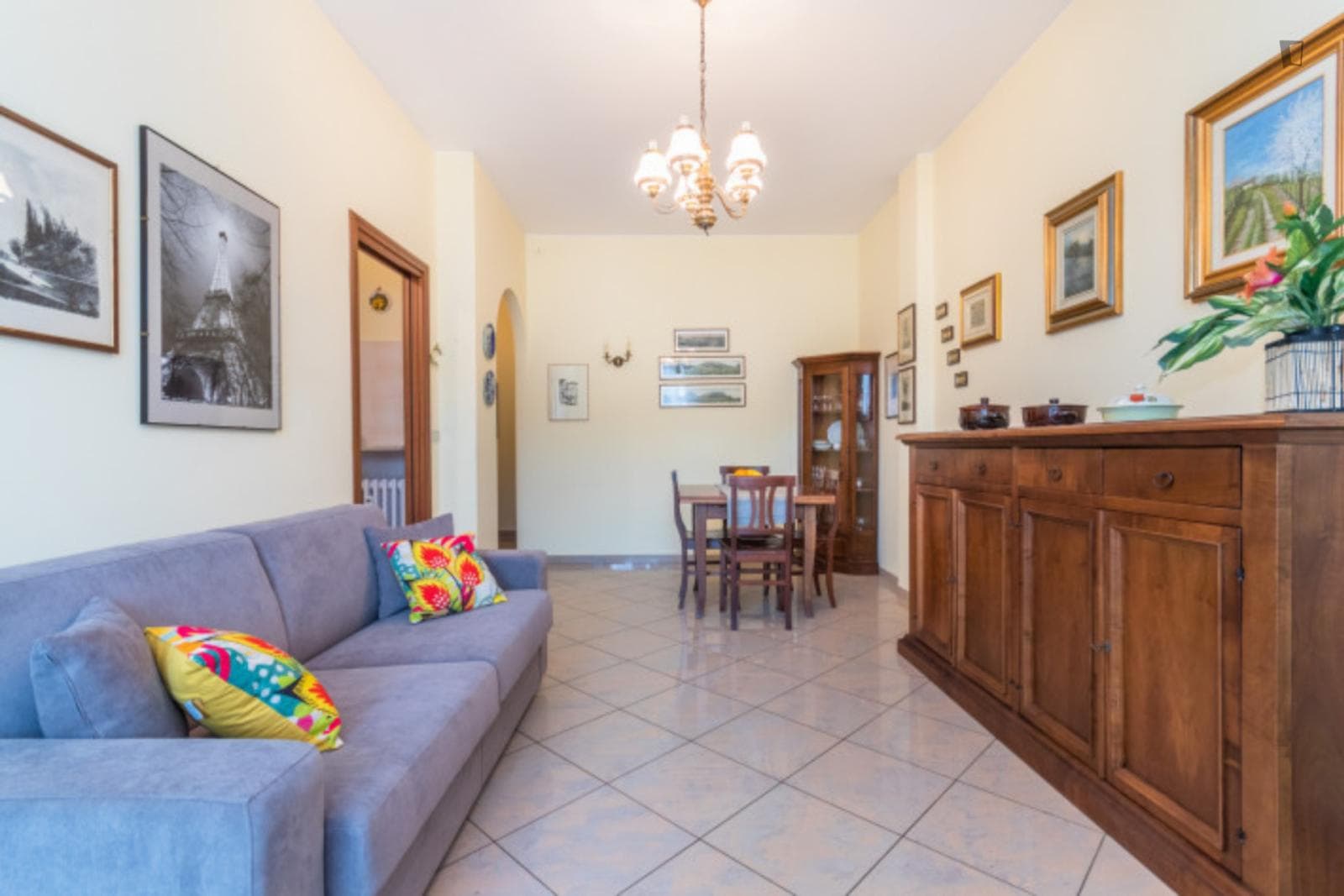 Bright 1-bedroom apartment close to Racconigi metro station photo 1