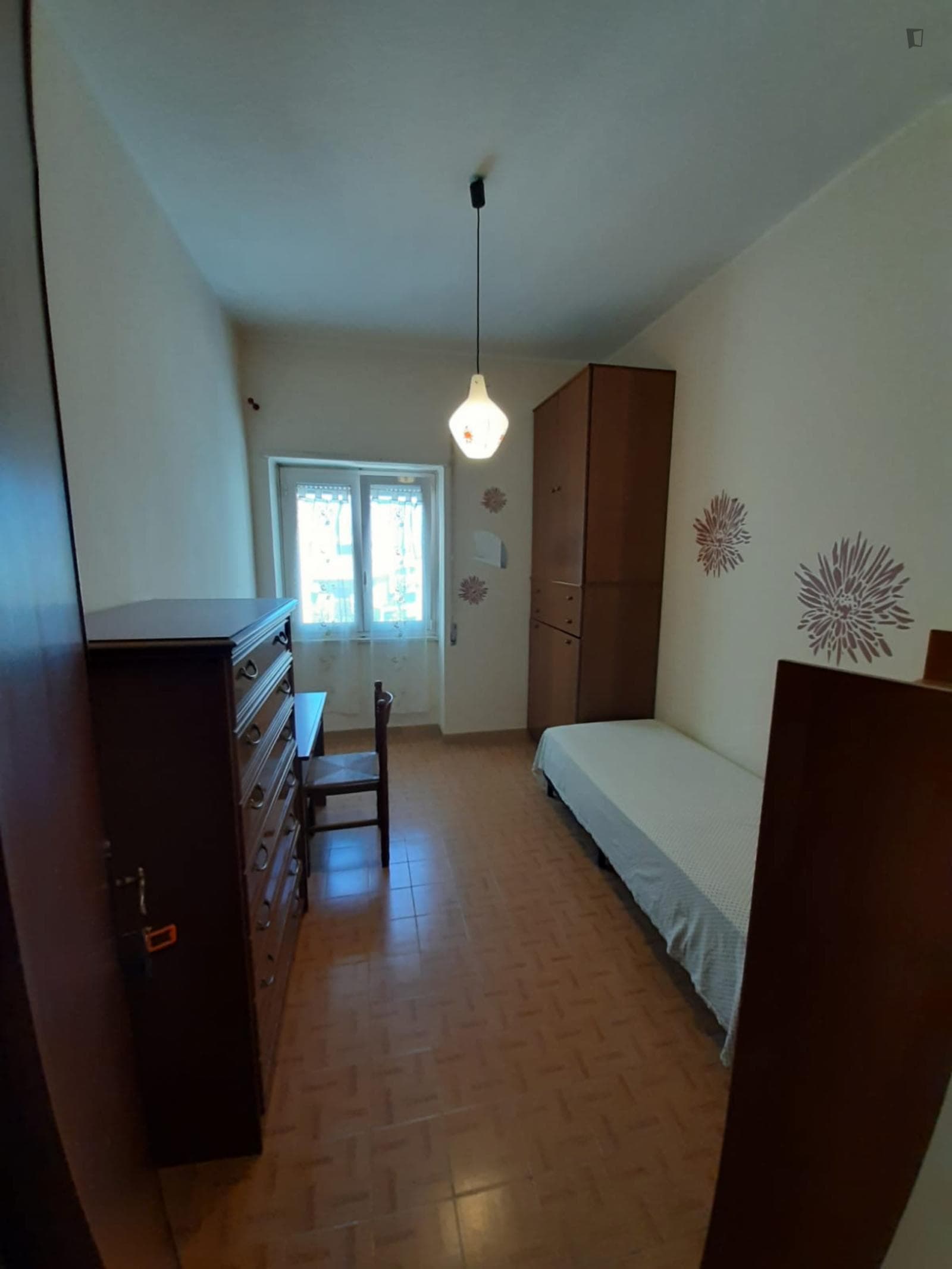 Comfy single bedroom near Università degli Studi Mediterranea di Reggio Calabria photo 1