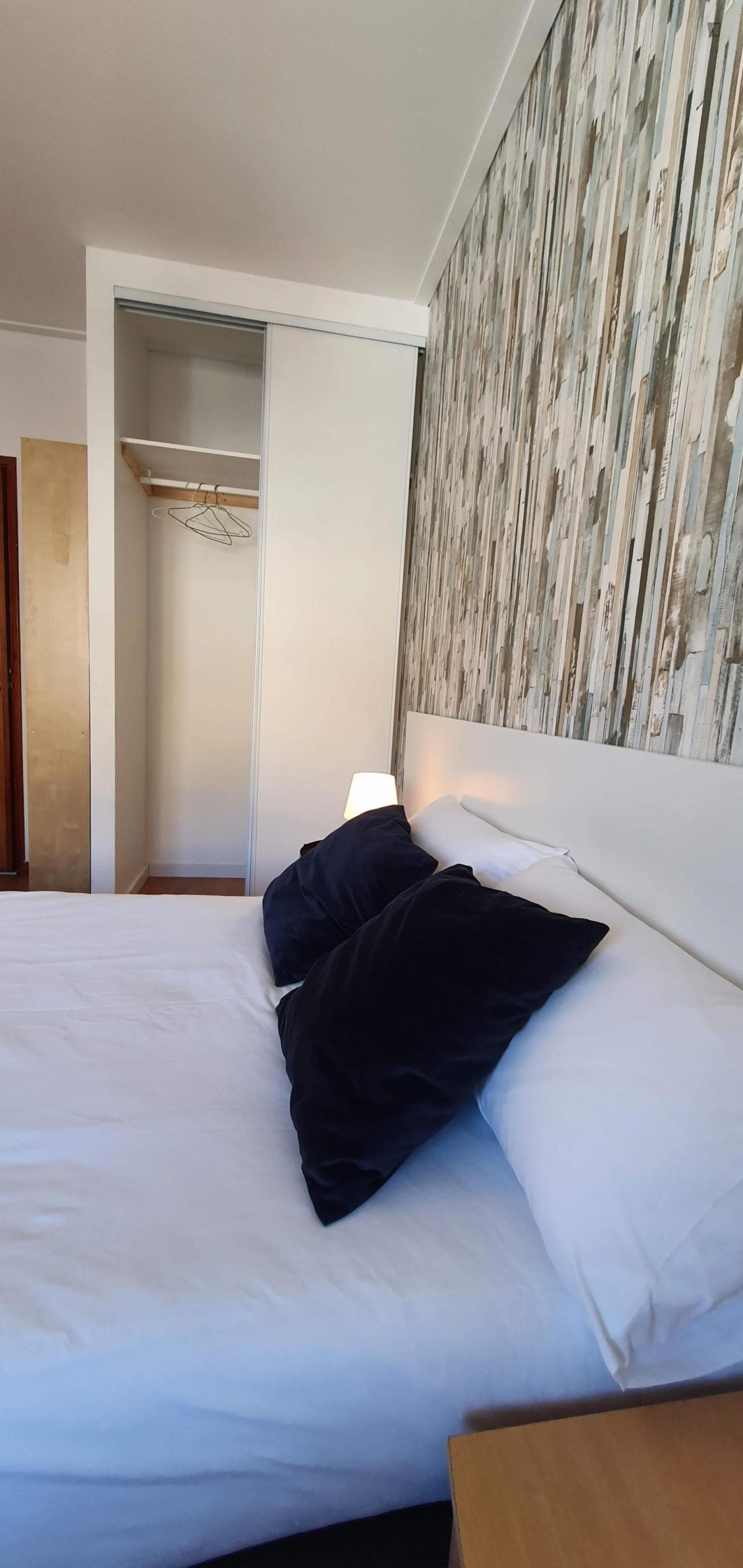 Nice double bedroom in Penedo da Saudade photo 1