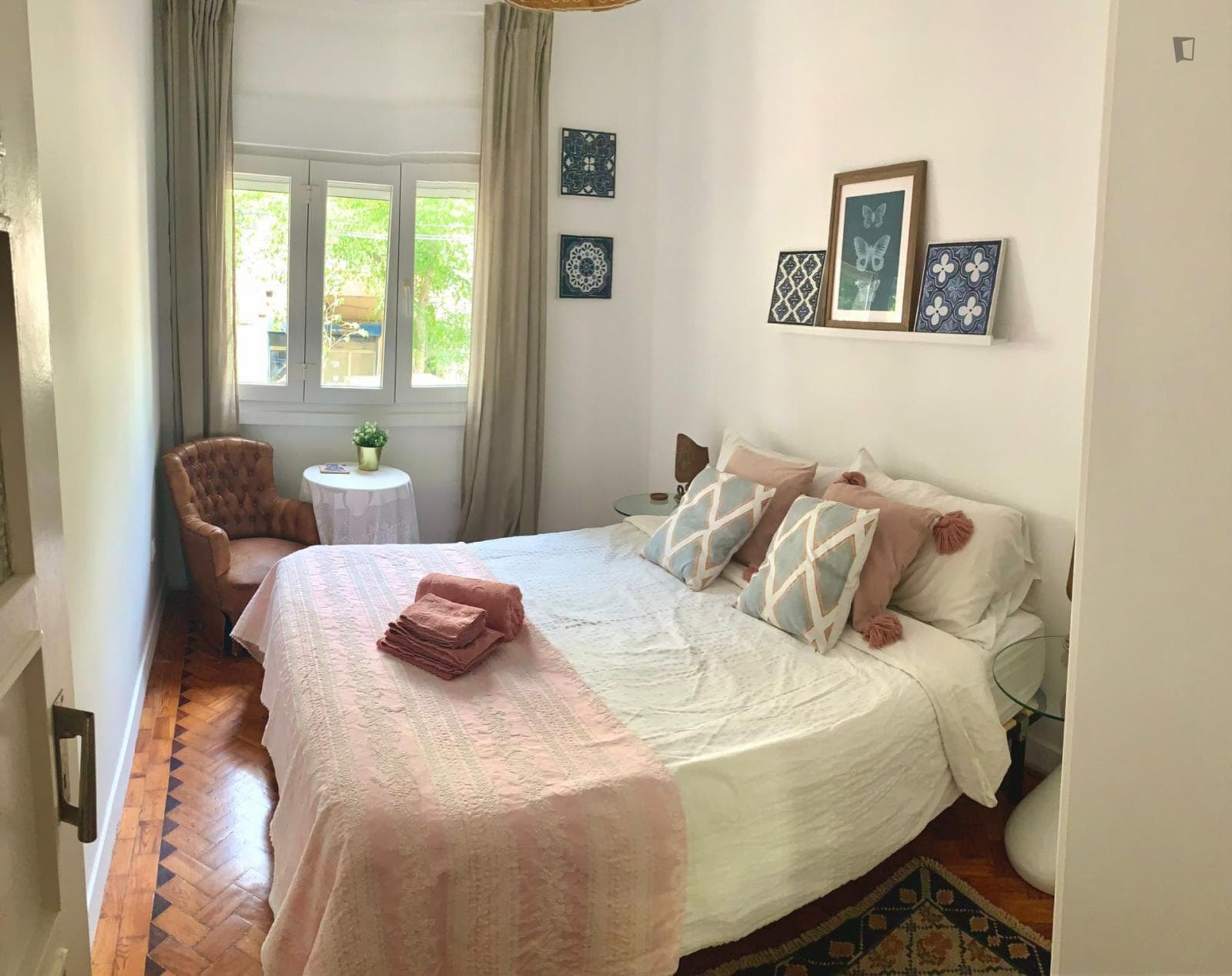 Nice double bedroom next to Jardim da Torre de Belém photo 1