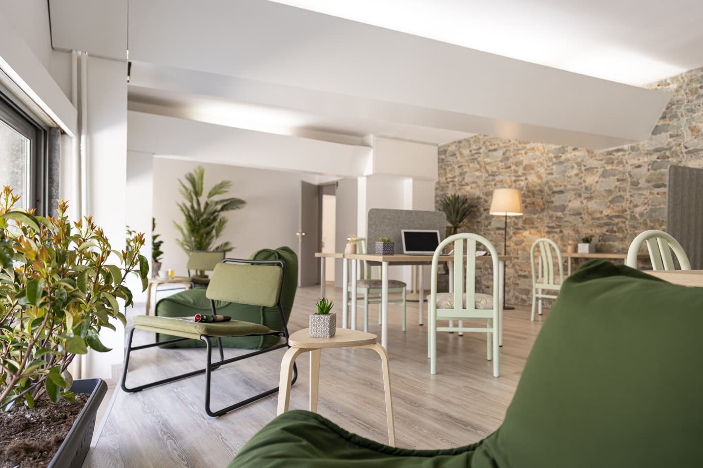 Modern Stylish Building w/ Coworking + Terrace + Yoga photo 1