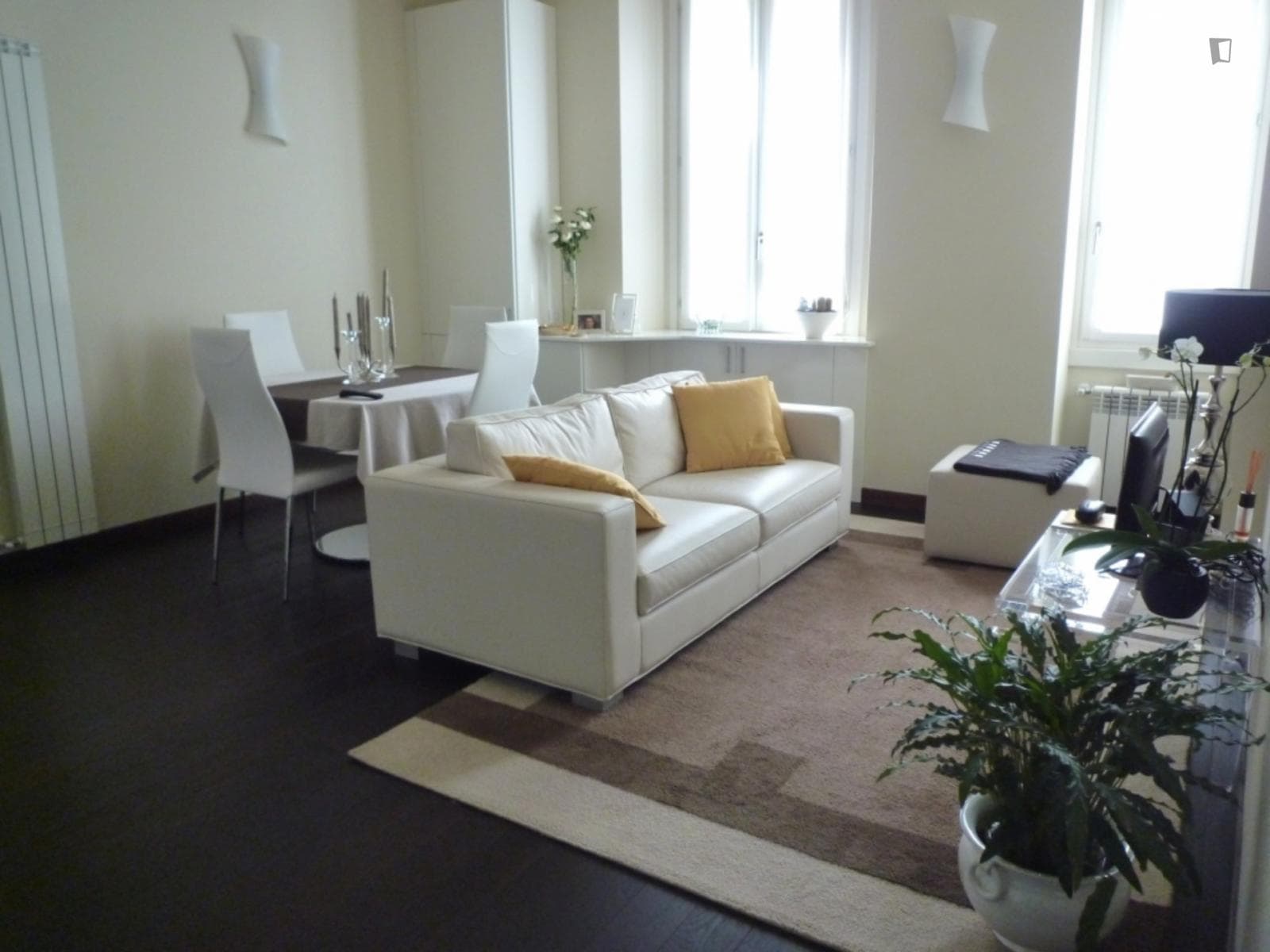 Elegant 2-bedroom apartment close to Politecnico photo 1