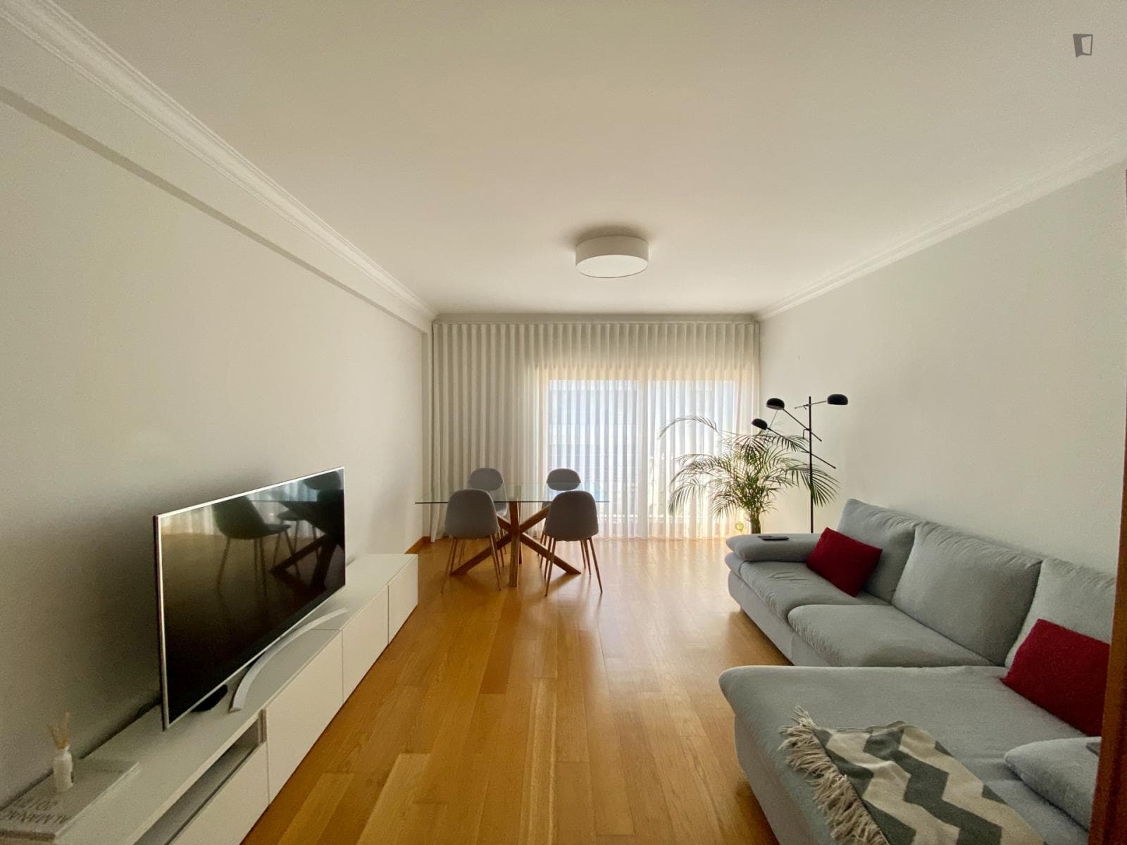 Appealing 2-bedroom apartment near Oeiras Parque photo 1