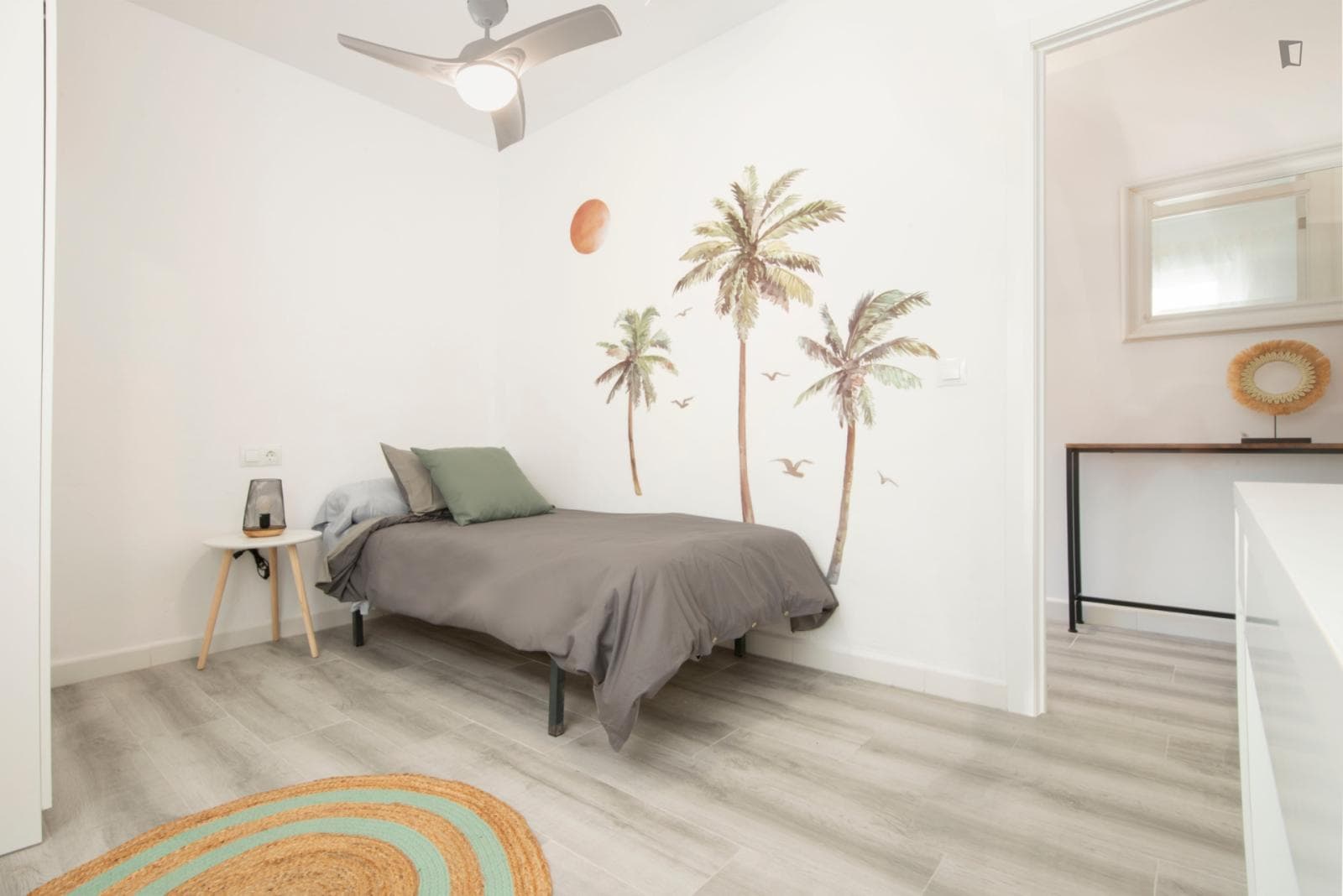 Brand new single bedroom in Plaza Bailen photo 1