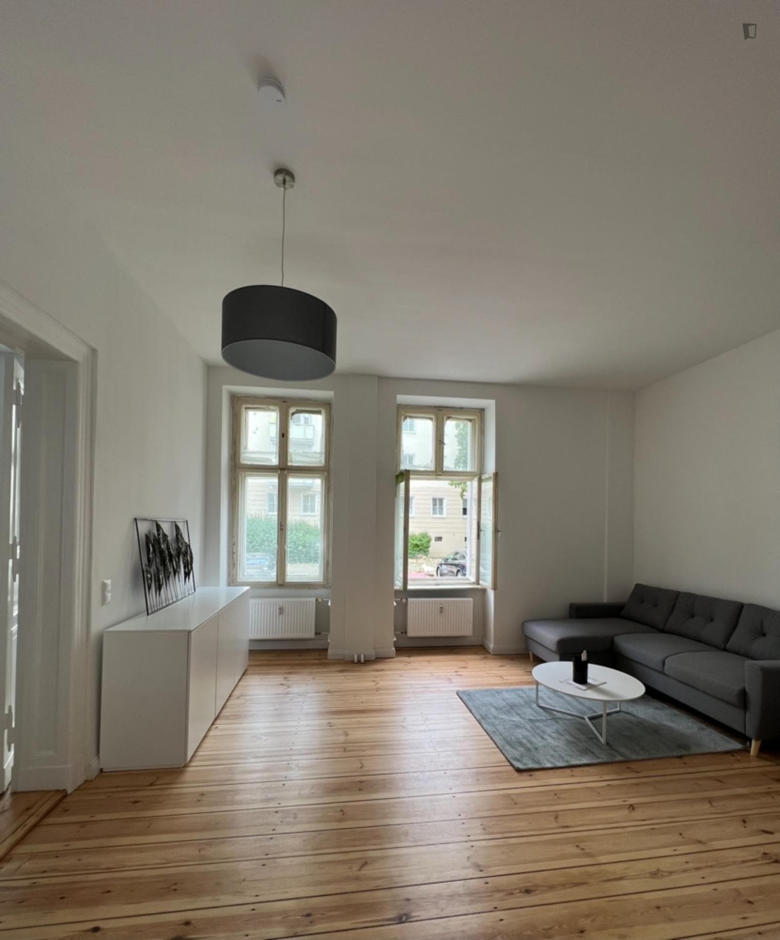 Appealing 2-bedroom apartment close to Landsberger Allee train station photo 1