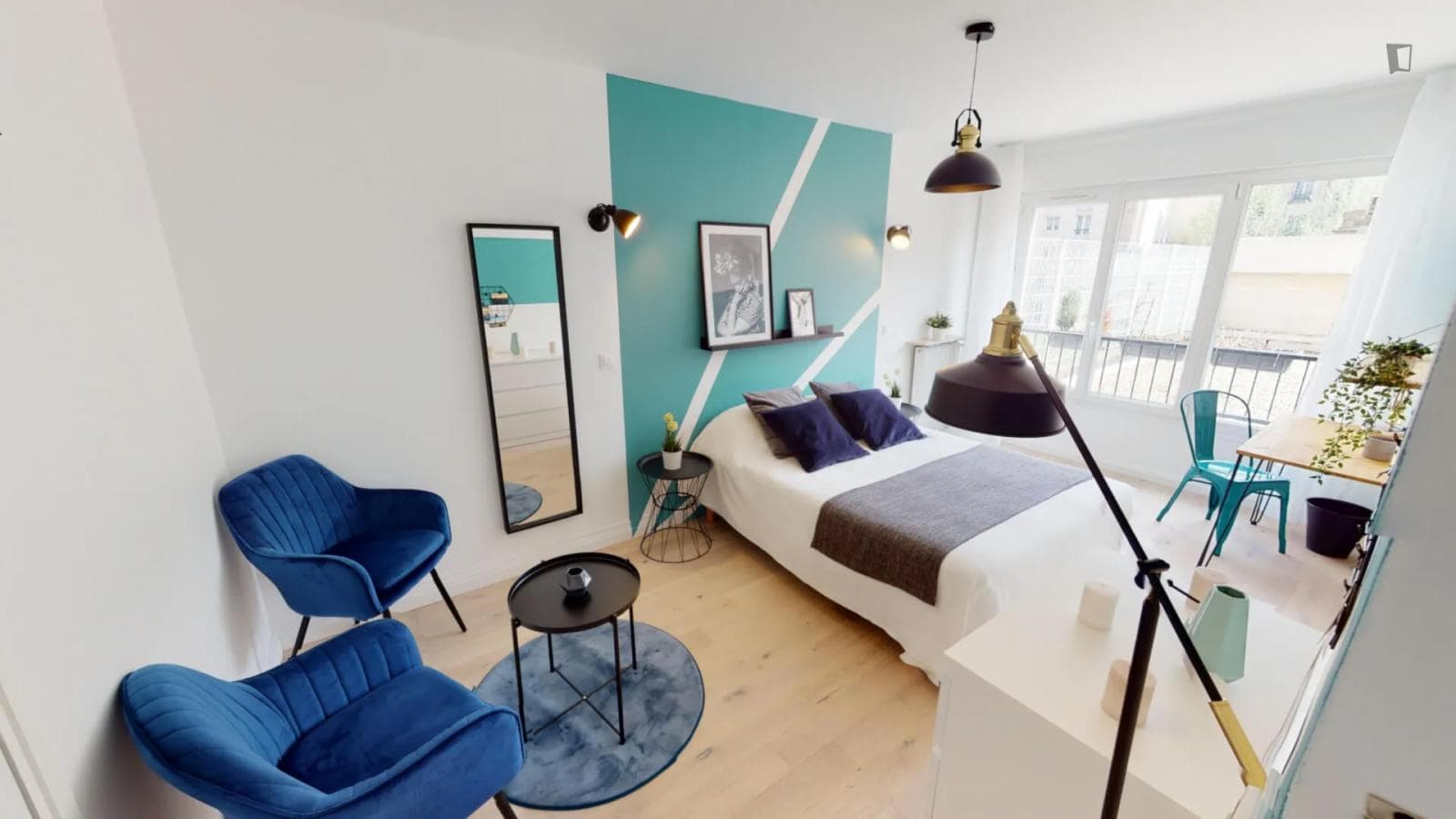 Cute double bedroom in Père Lachaise photo 1