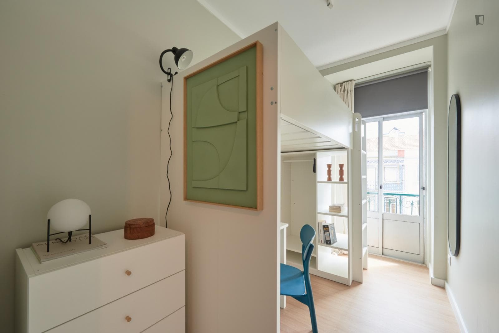 Cool single bedroom near Mercado de Arroios photo 1