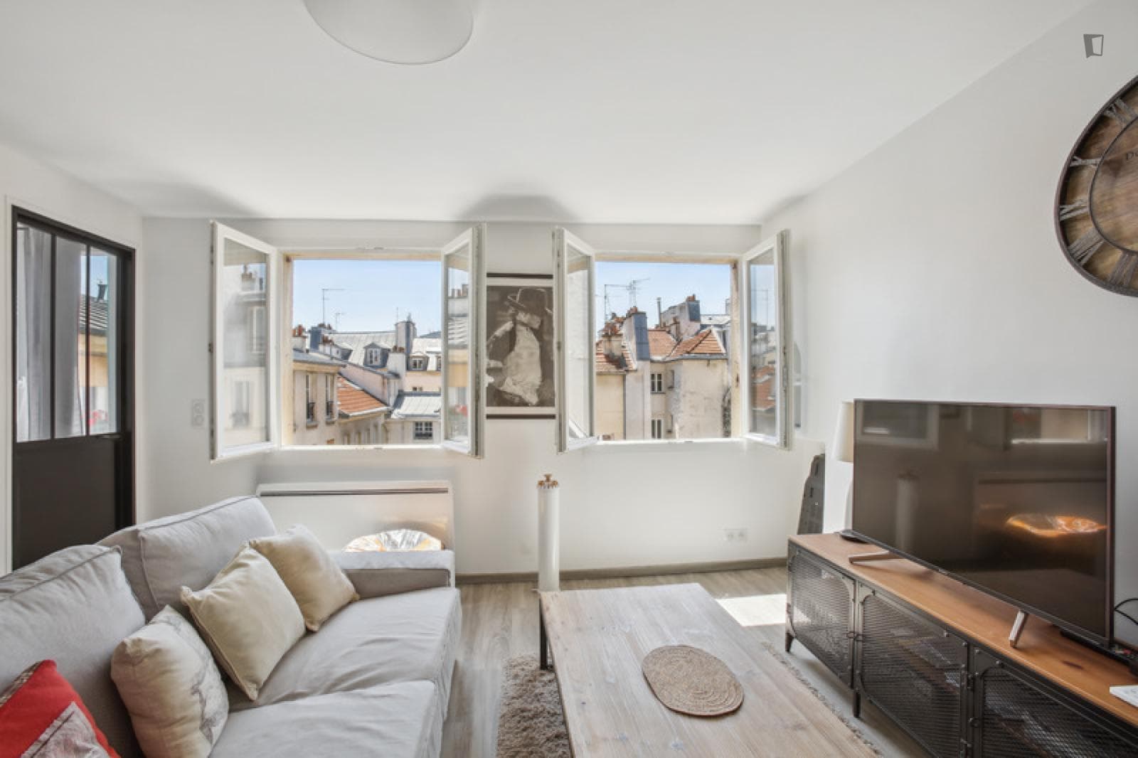 Charming 1-bedroom apartment near Réaumur - Sébastopol metro station photo 1