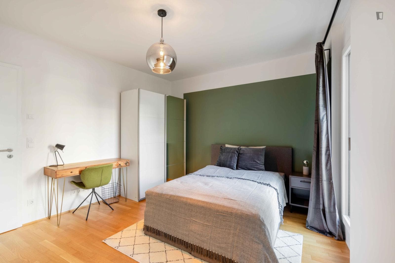 Beautiful single bedroom near U-Bahn station Südstern photo 1
