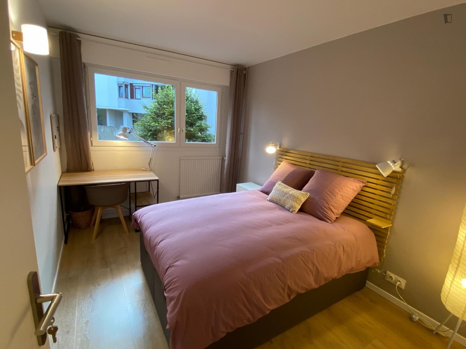 Welcoming double bedroom near Jardin de L'Aqueduc photo 1