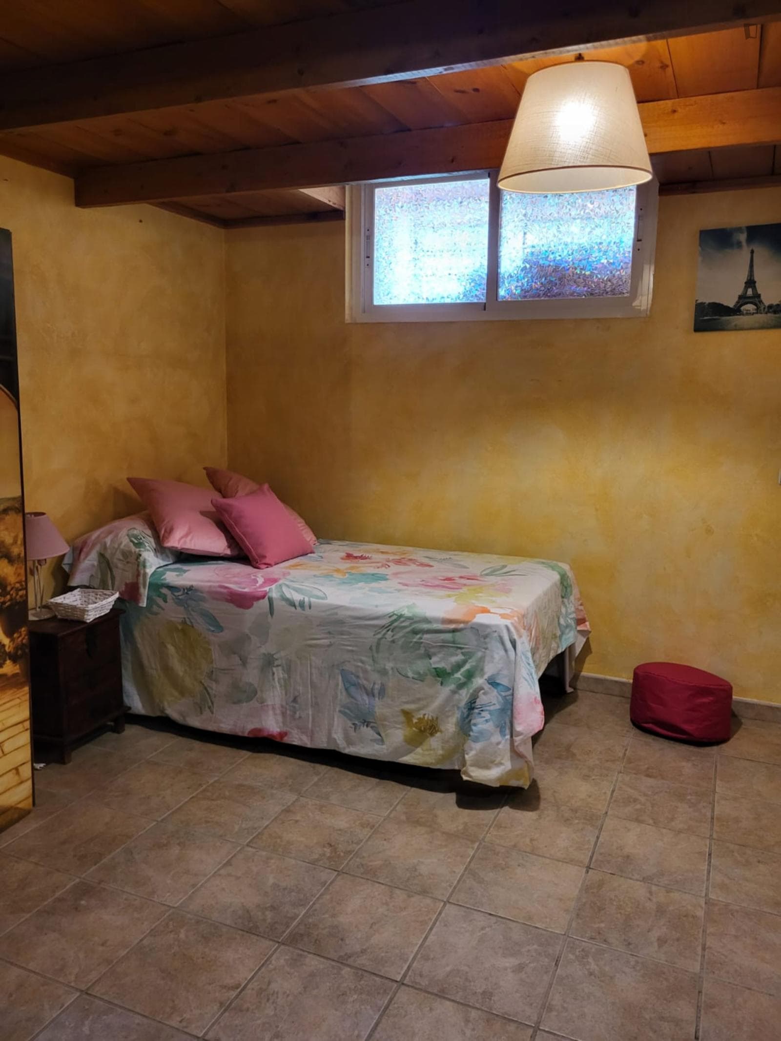 Comfy single bedroom in Torremolinos close to Playa de los Alamos photo 1