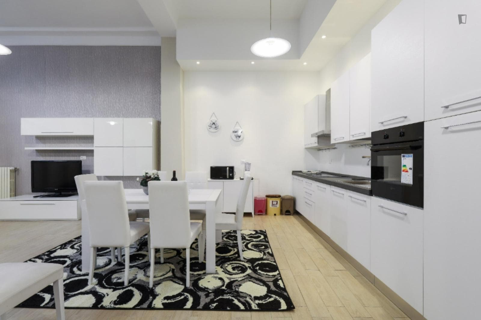 Cosy 3-Bedroom apartment near City Center / Large Size photo 1