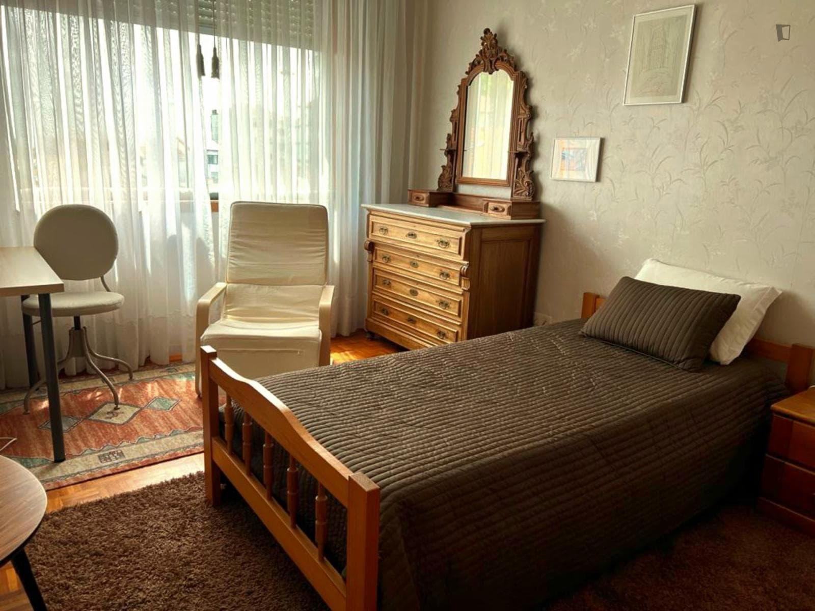 Homely single bedroom near the 24 de Agosto metro photo 1