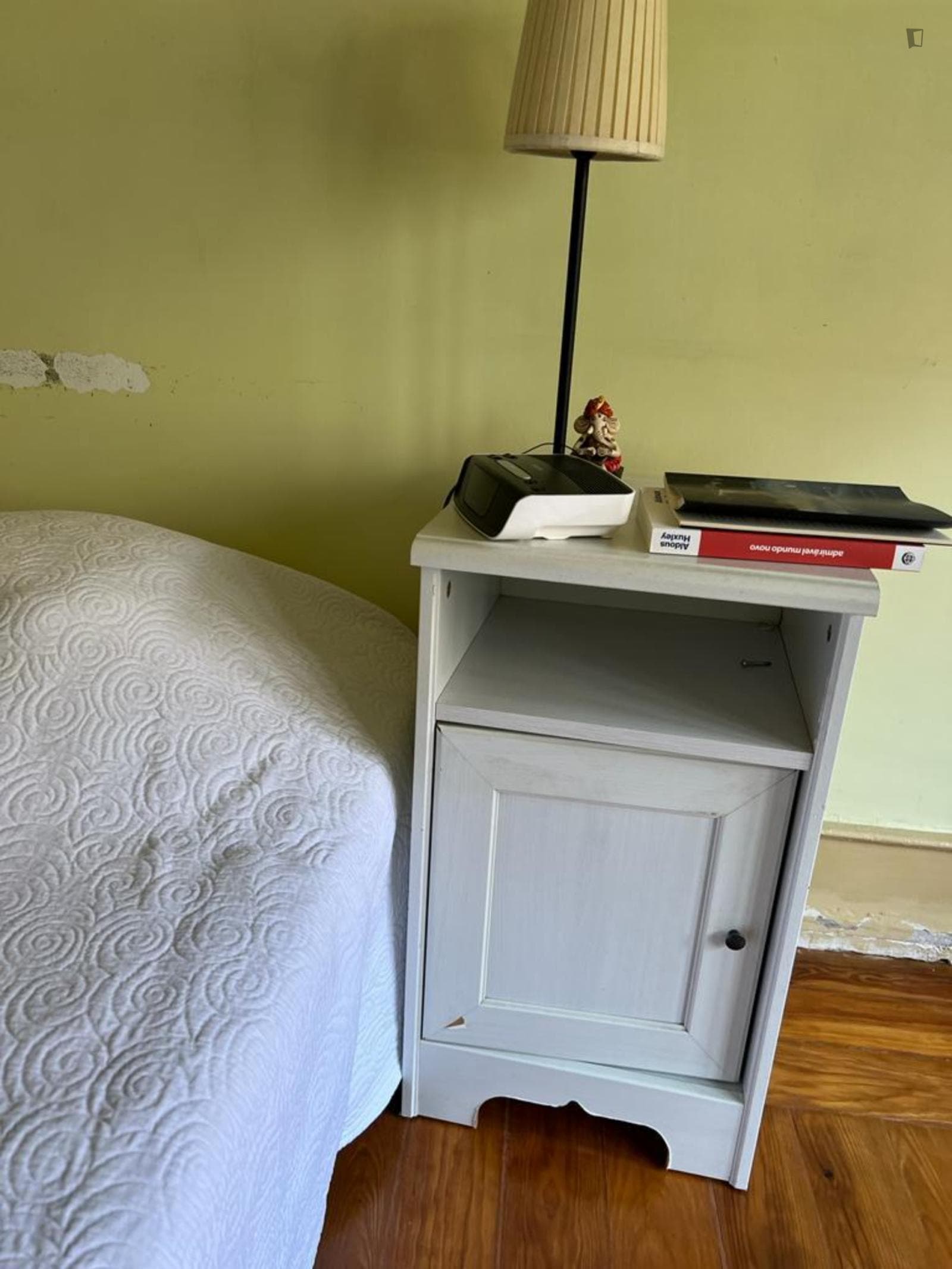 Nice single bedroom not too far from Areeiro metro station photo 1