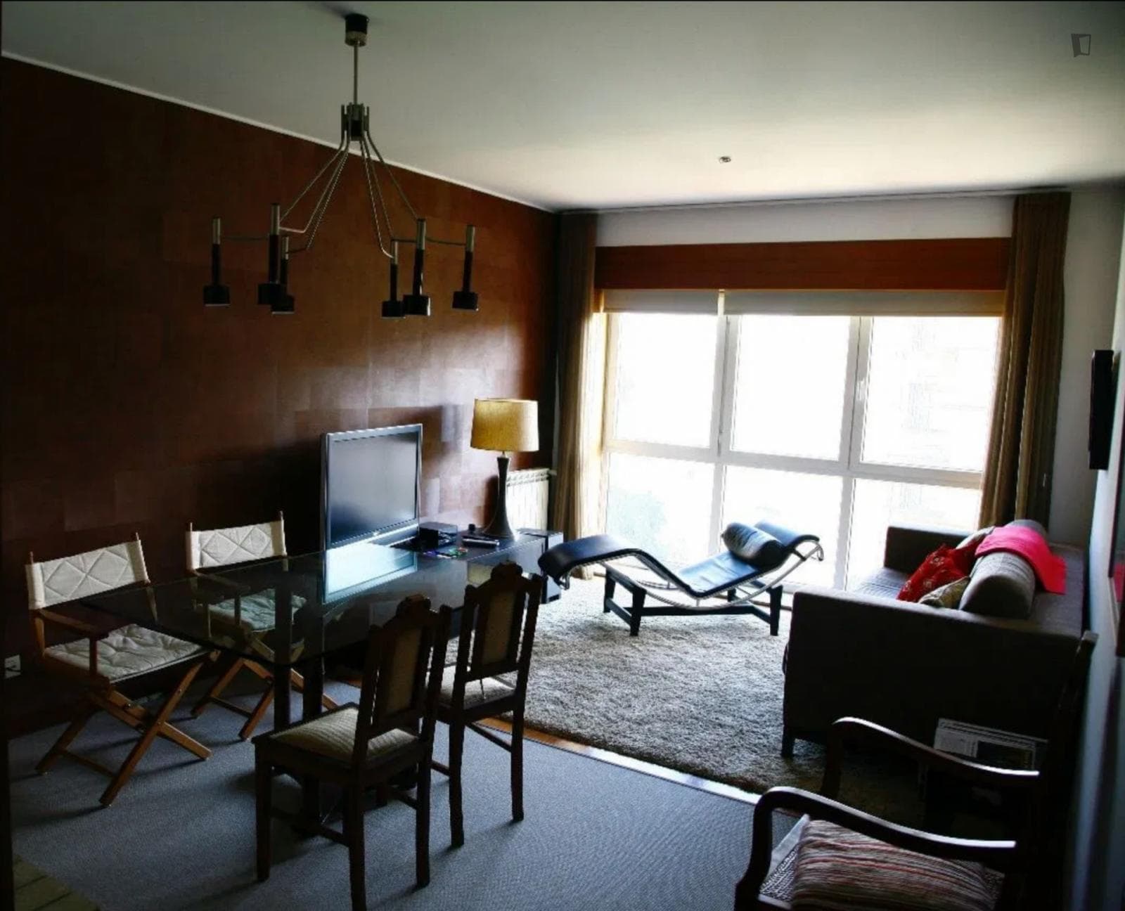 Charming 2-bedroom flat in a private condominium with a swimming pool and security photo 1
