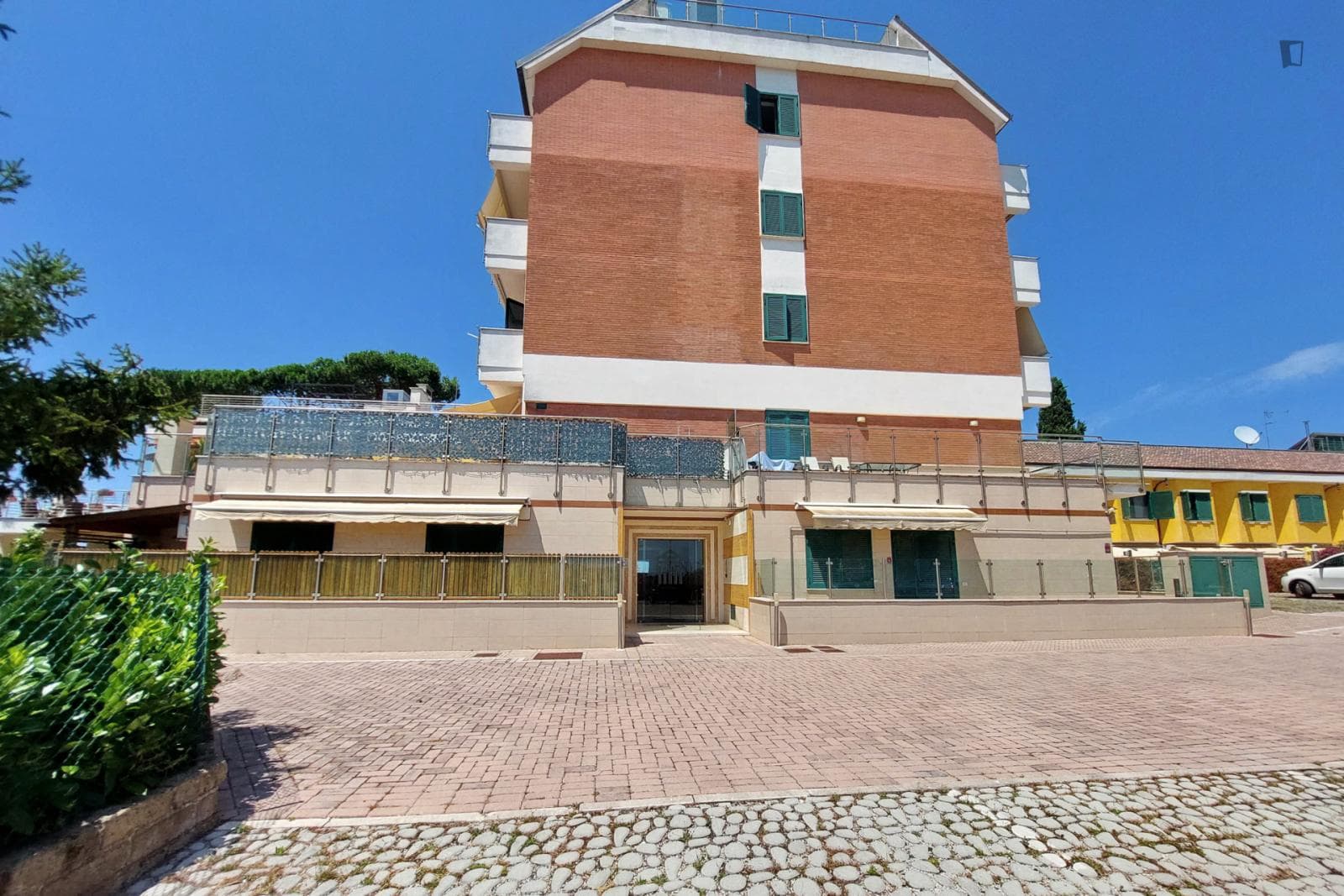 Property photo thumbnail