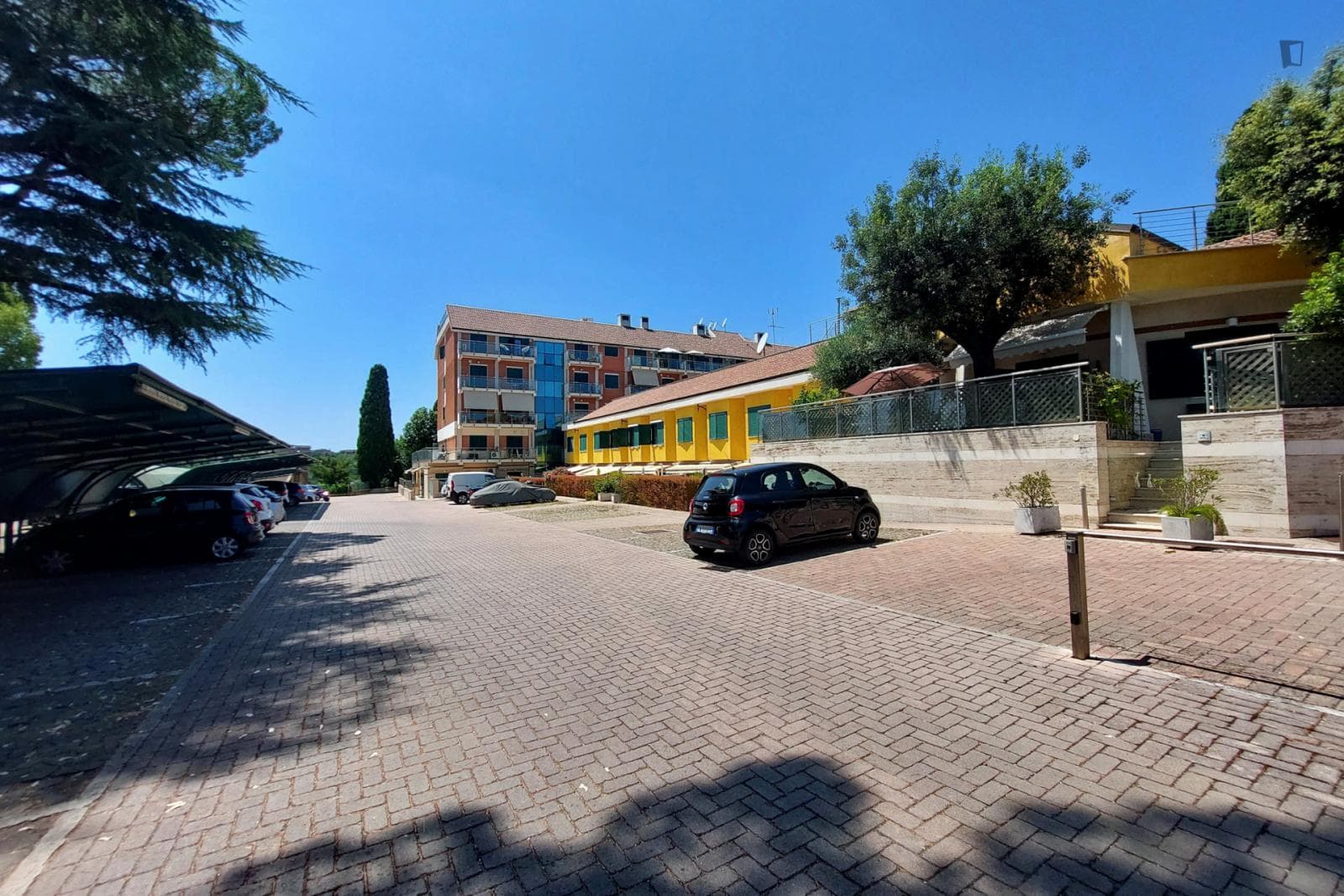 Property photo thumbnail