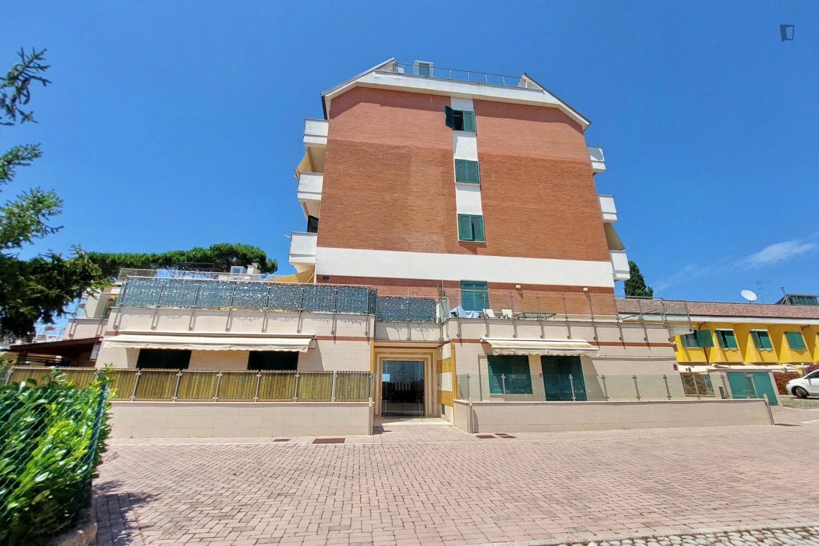 Property photo thumbnail