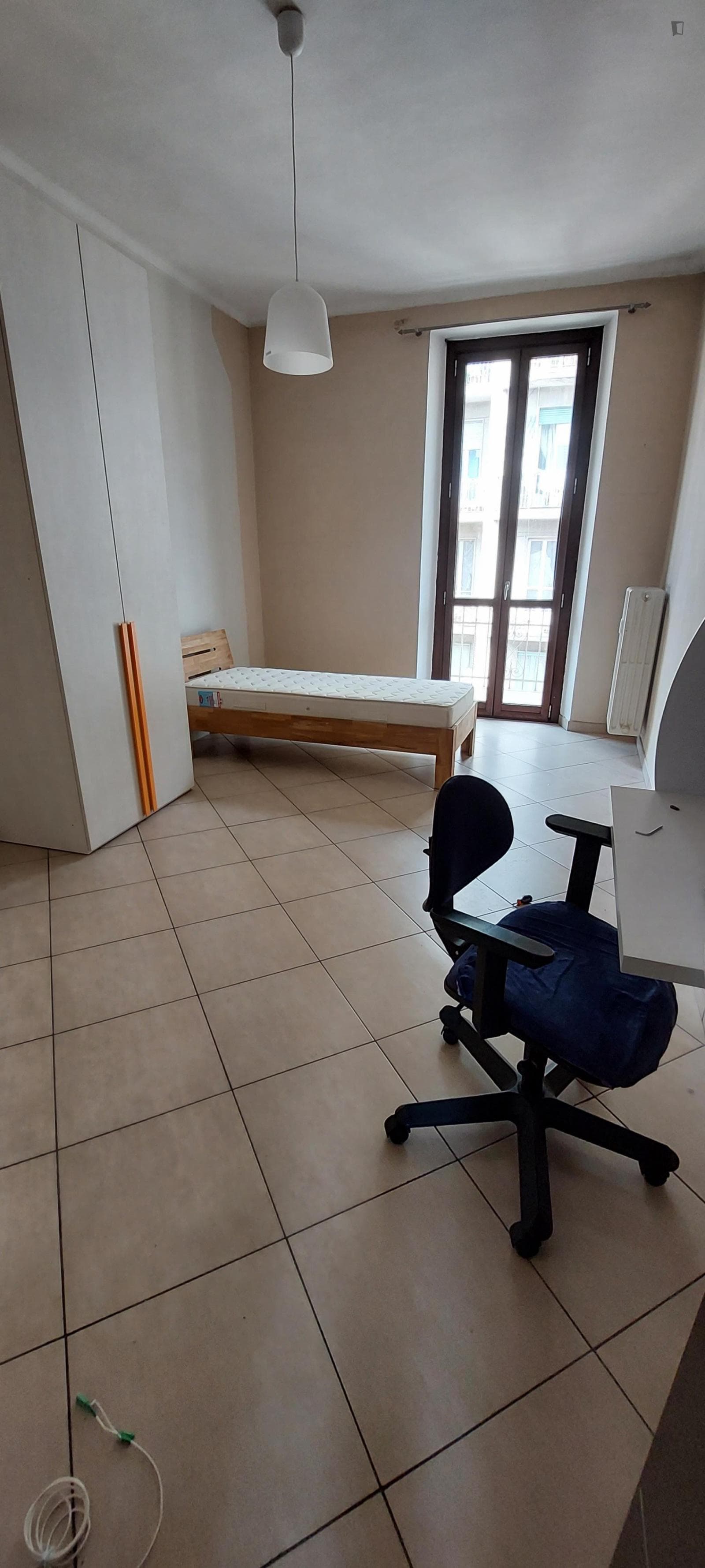 Appealing single bedroom in central Valdocco photo 1