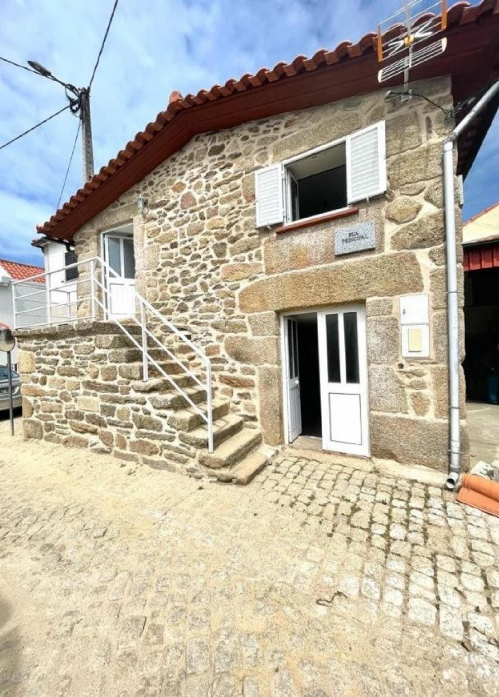 Rural 2-bedroom house close to Vila Flor photo 1