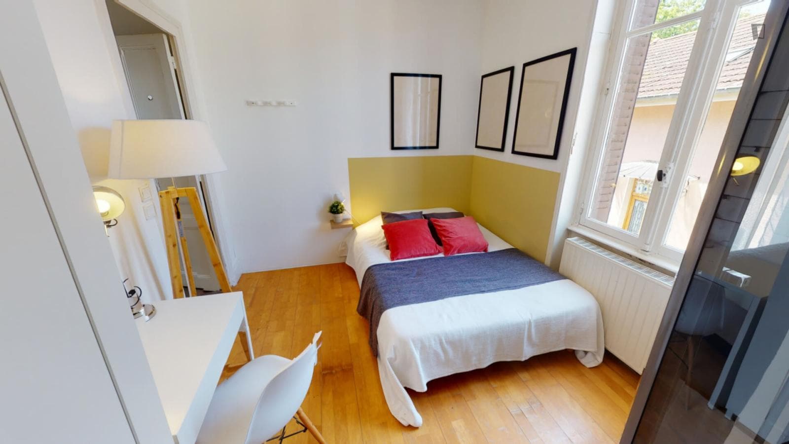 Property photo thumbnail