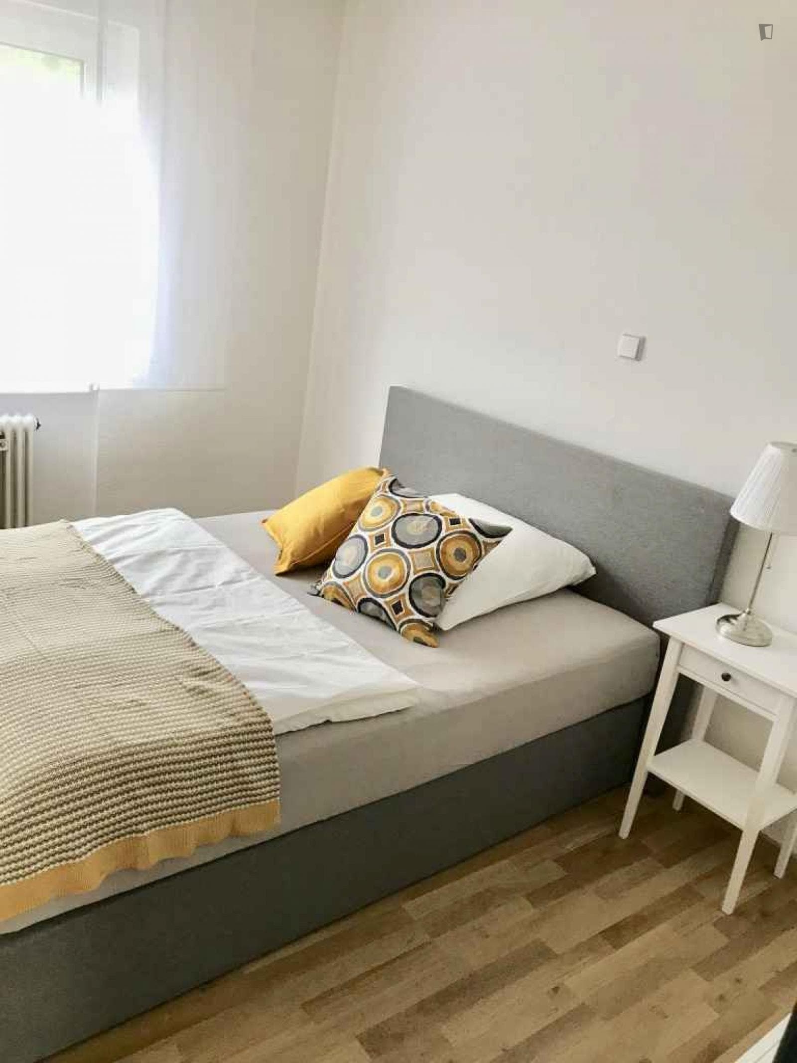 Alluring double bedroom in Stuttgart-Ost photo 1