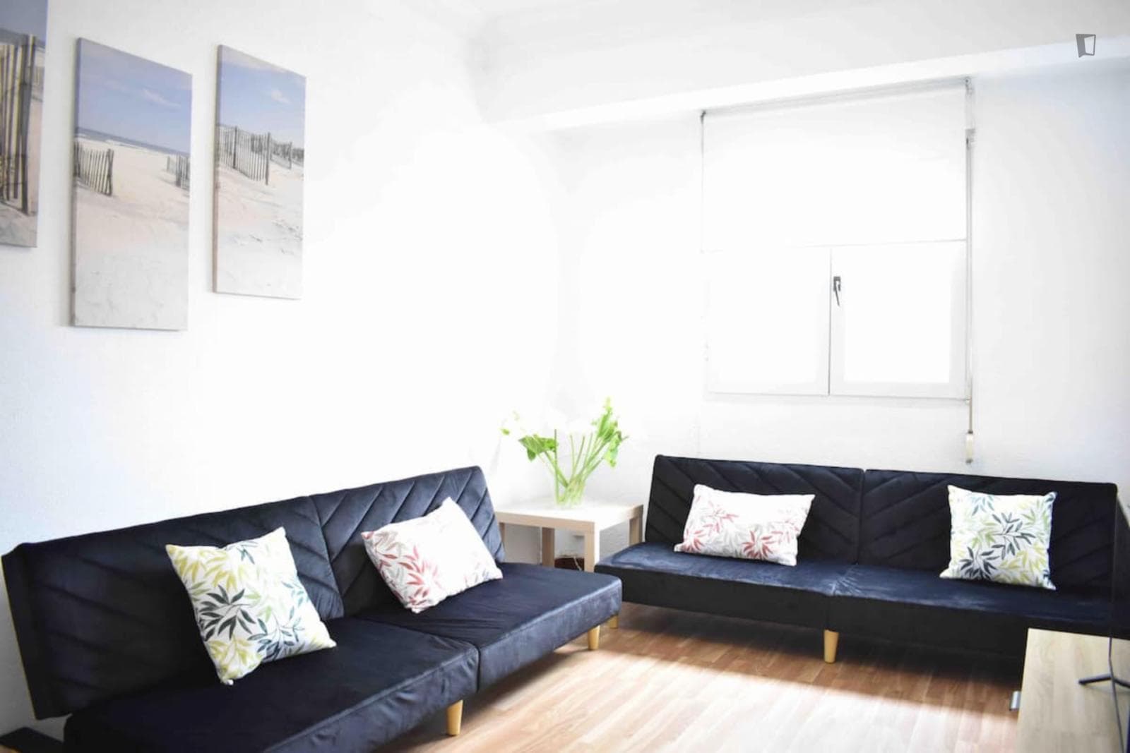 Homely 3-bedroom apartment close to Santander train station photo 1