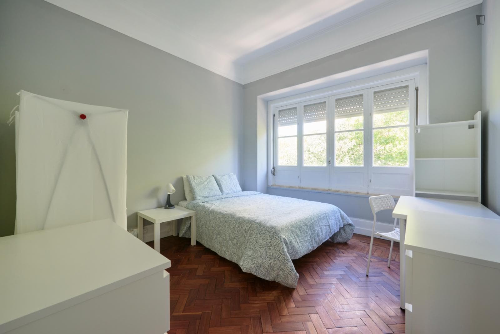 Appealing double bedroom close to NOVA University photo 1