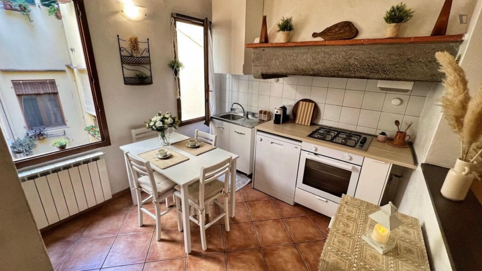 Homely 1-bedroom apartment a few steps from the Basilica of Santa Croce photo 1
