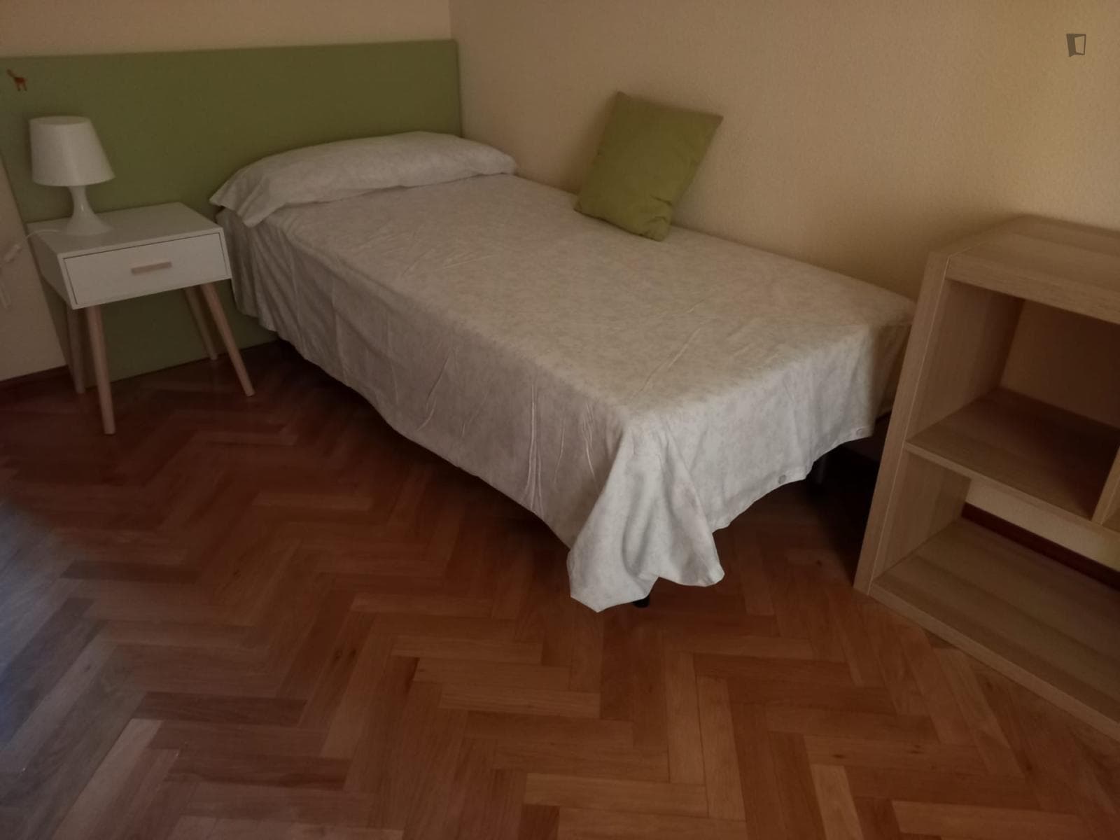 Cosy single bedroom very close to Estación de tren de Salamanca photo 1
