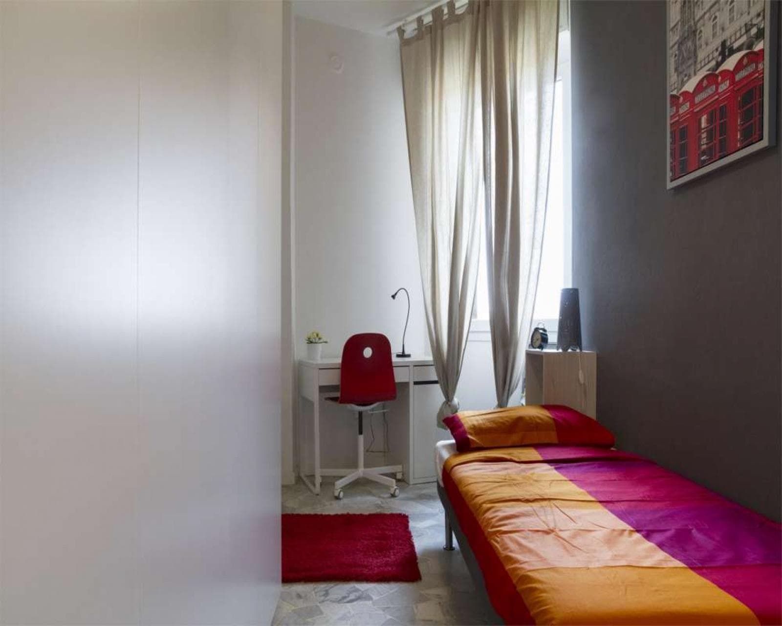 Very cosy single bedroom in Lorenteggio photo 1
