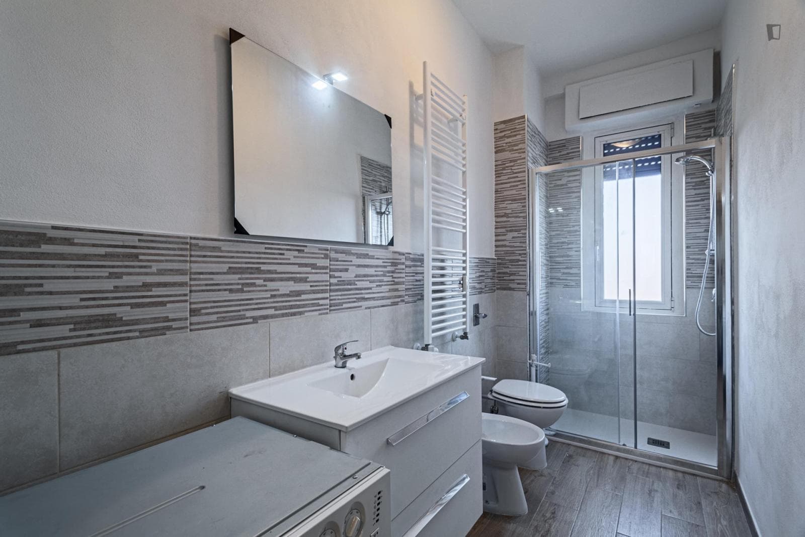 Pleasant 1-bedroom apartment in Crescenzago photo 1