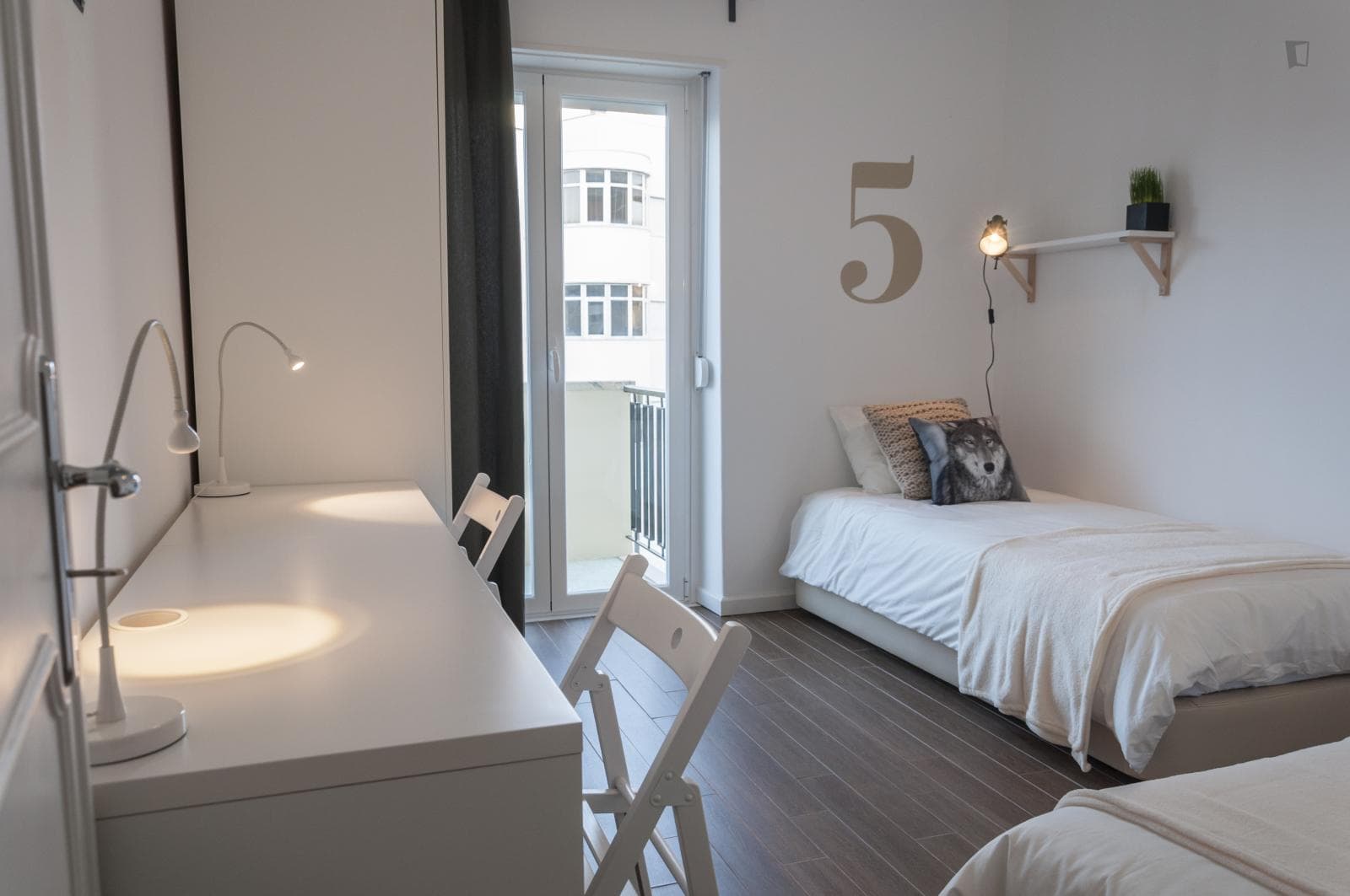 Gorgeous twin bedroom in Lumiar photo 1