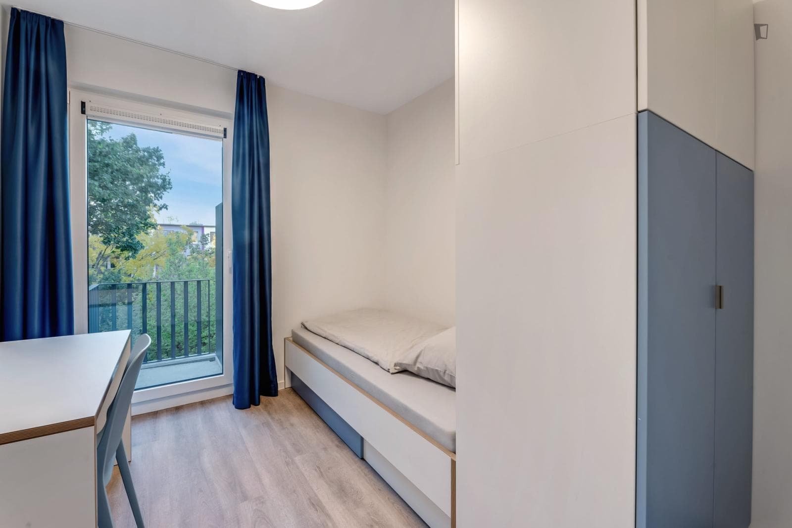 Property photo thumbnail