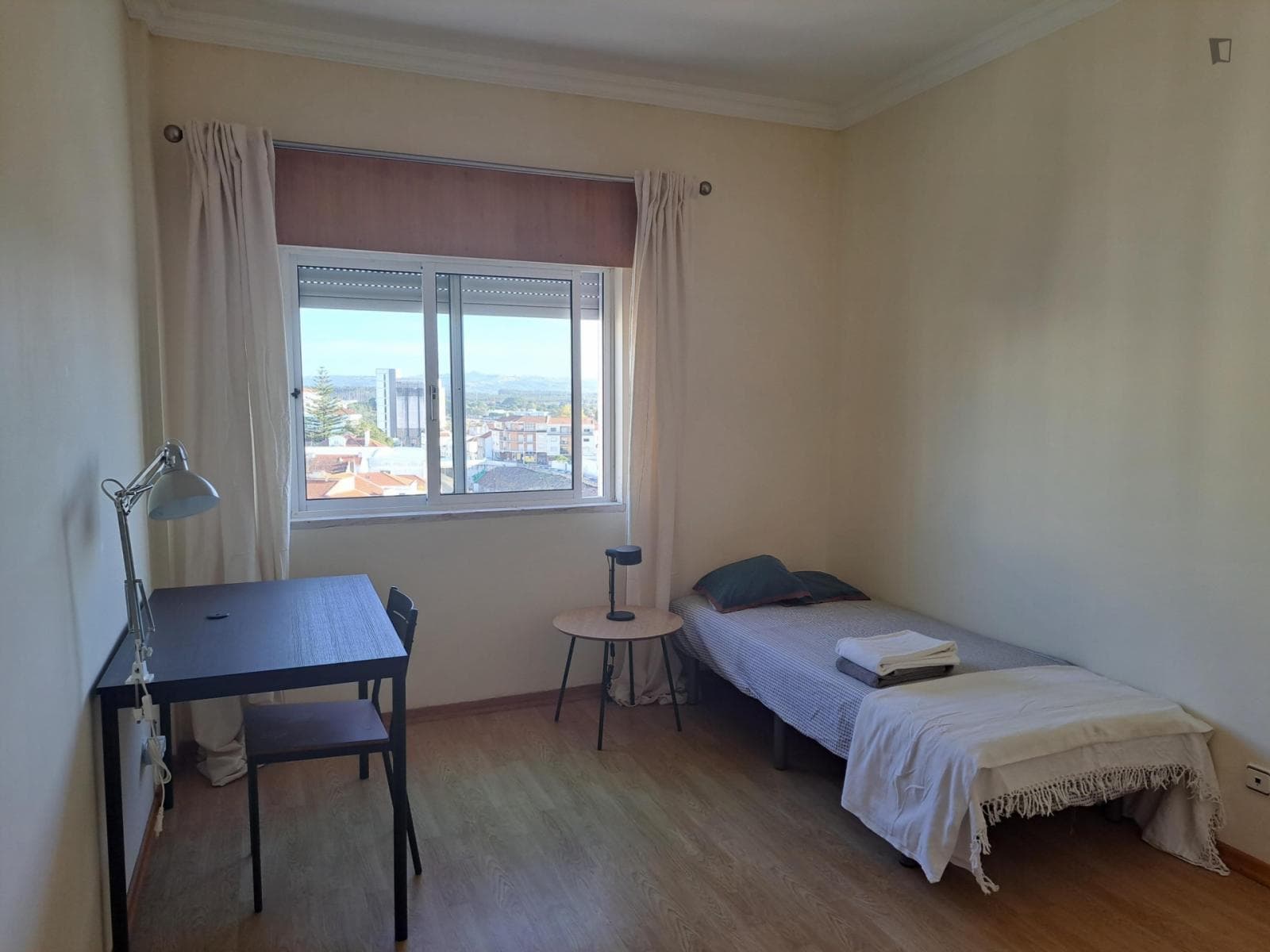 Very cosy single bedroom close to the Caldas da Rainha train station photo 1