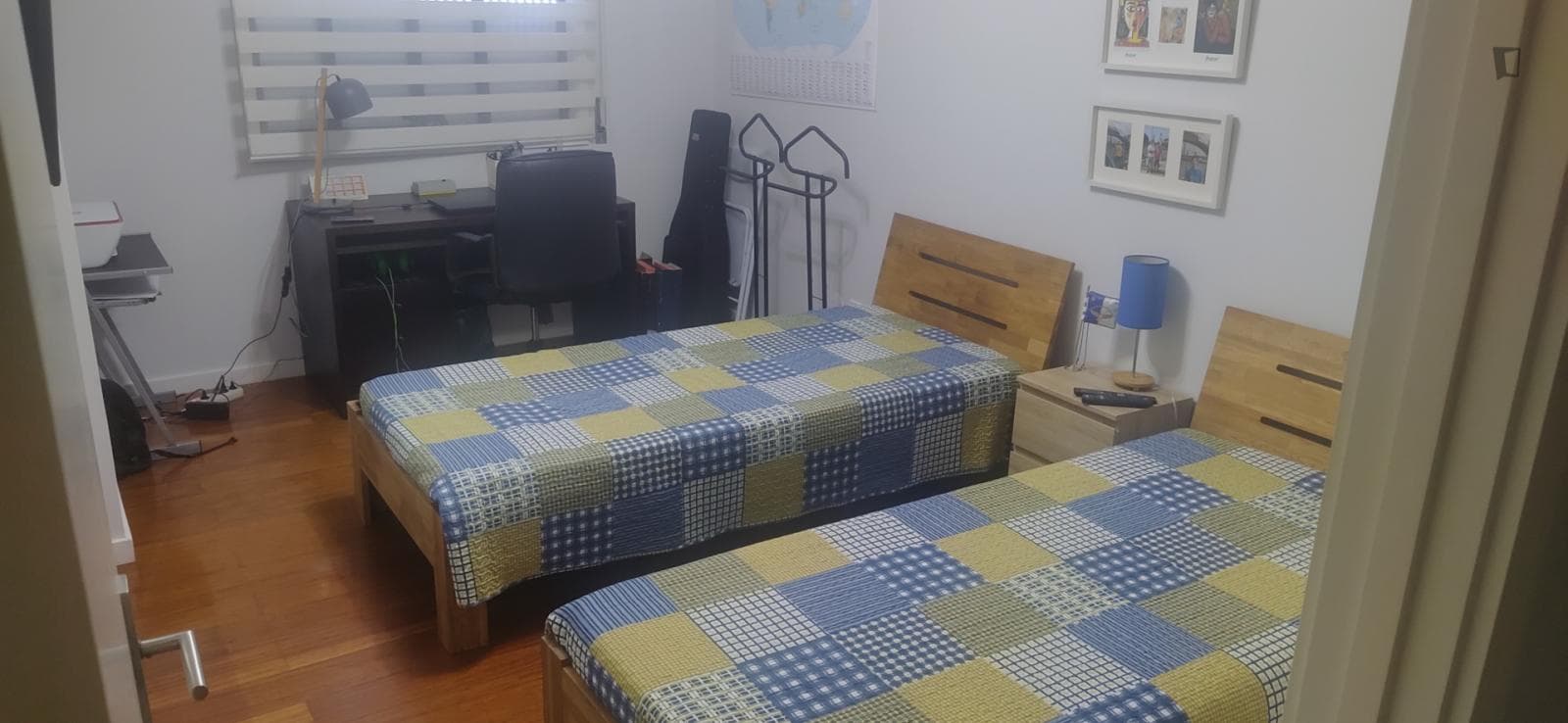 Pleasant twin bedroom next to Senhora da Hora metro station photo 1