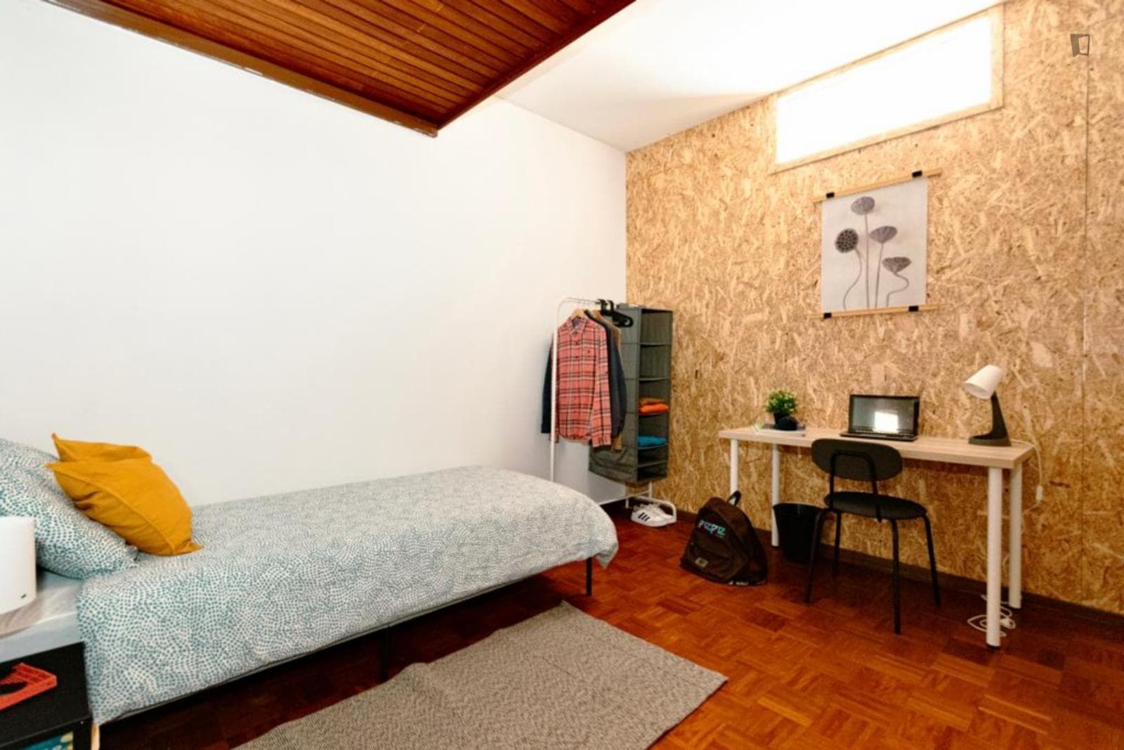 Cosy single bedroom near Jardim de Arca d'Água photo 1