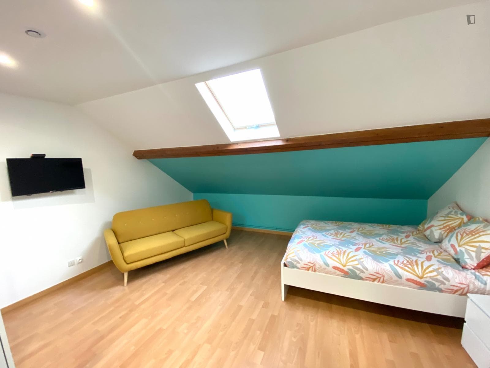 Homely double bedroom in Gagny photo 1