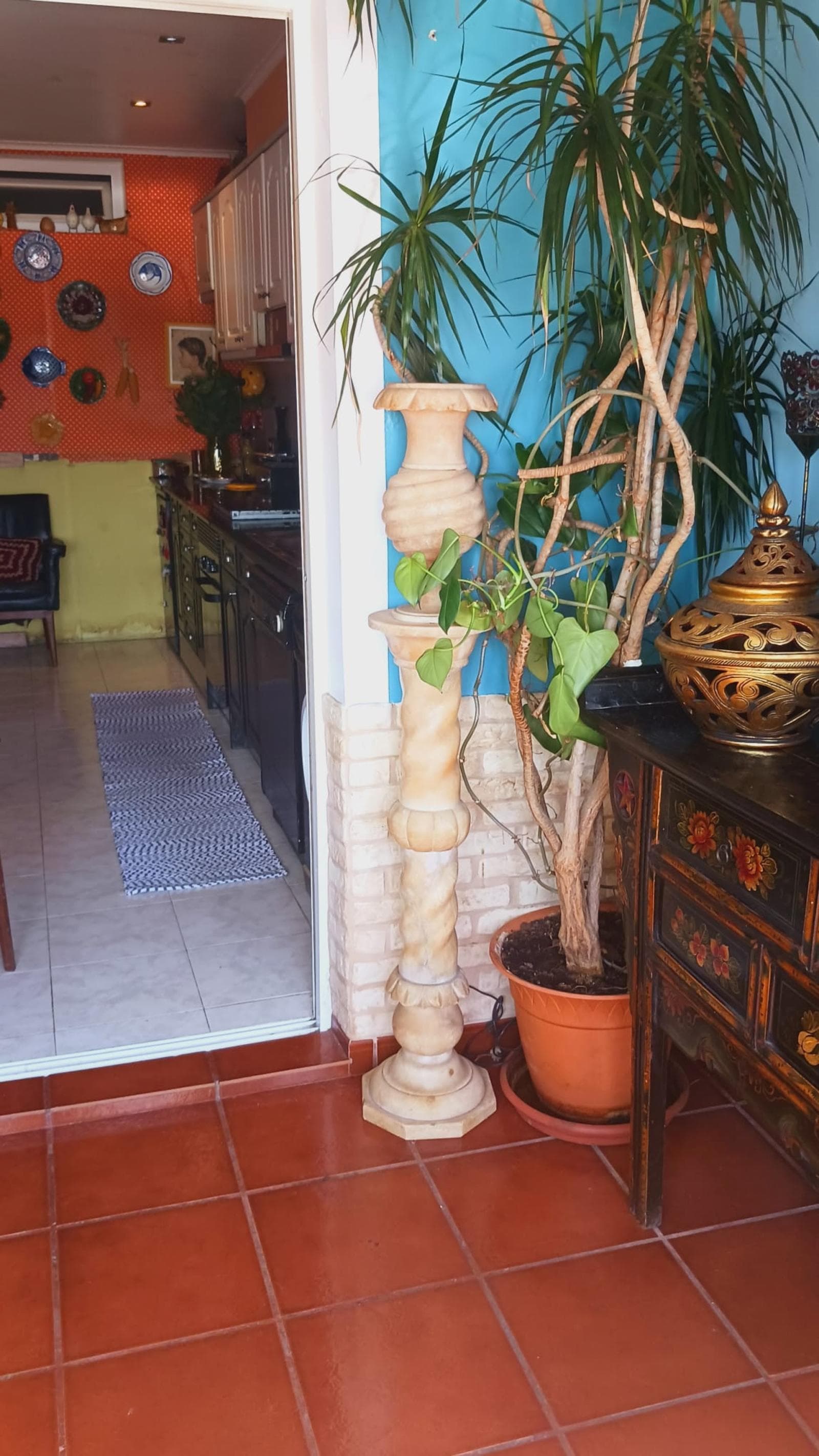 Wonderful double bedroom in Almada, close to Pragal train station photo 1