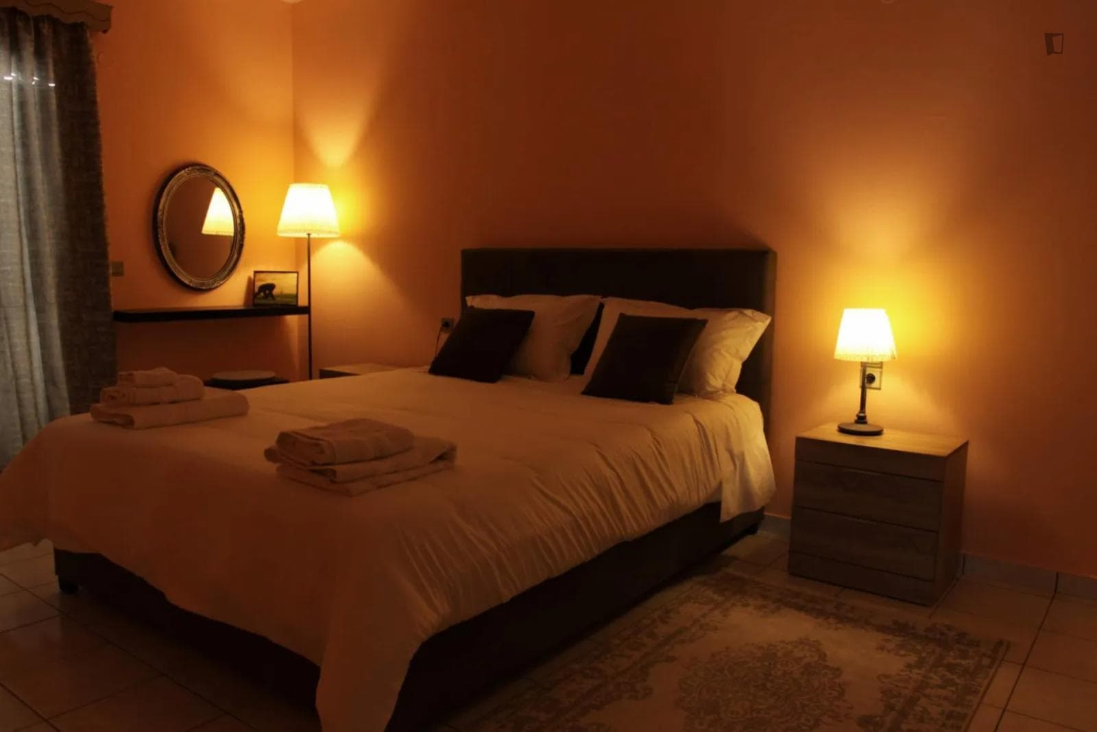 Cool bedroom near Perama photo 1